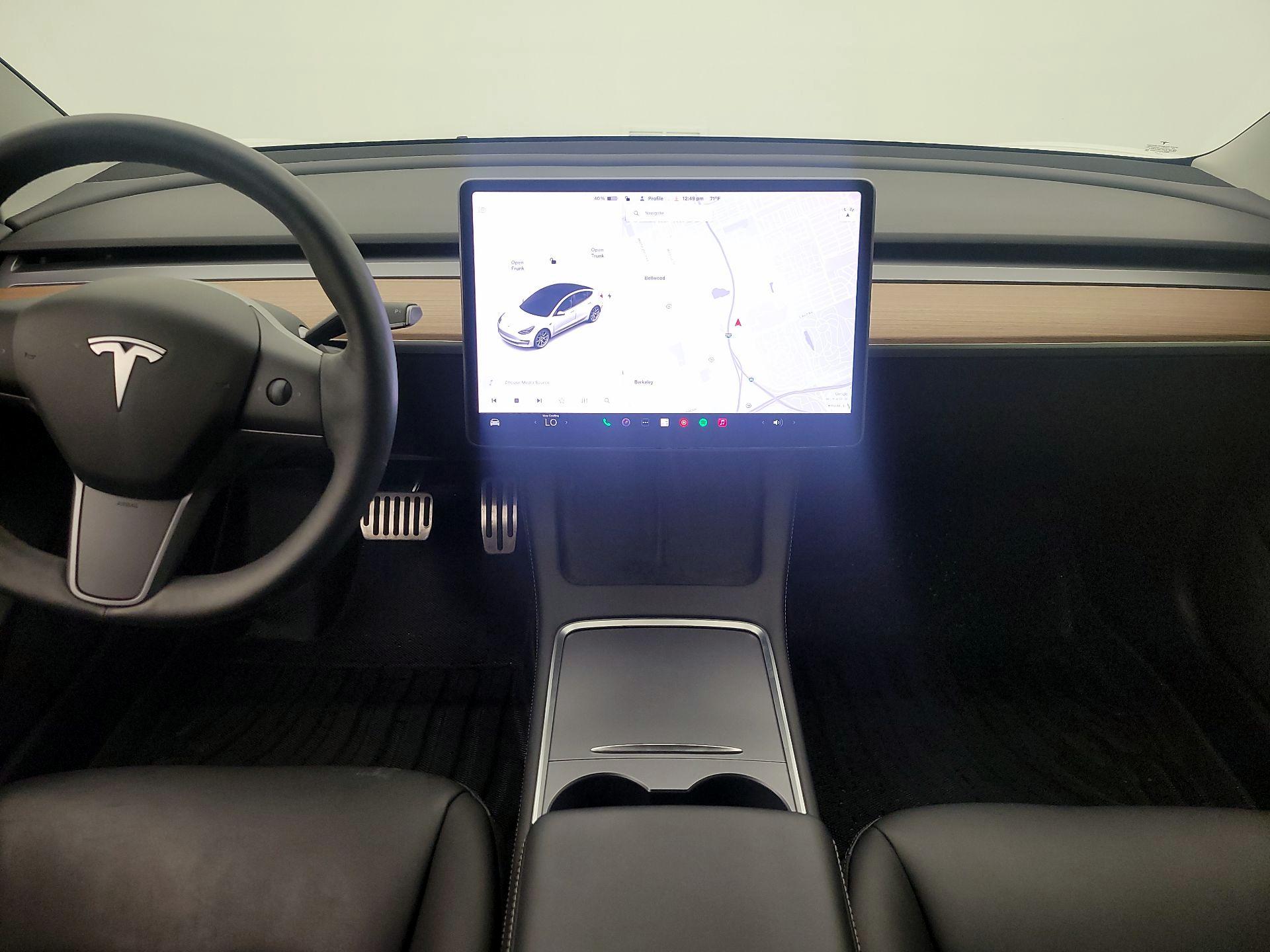 Thumbnail: 2022 Tesla Model 3 - 17