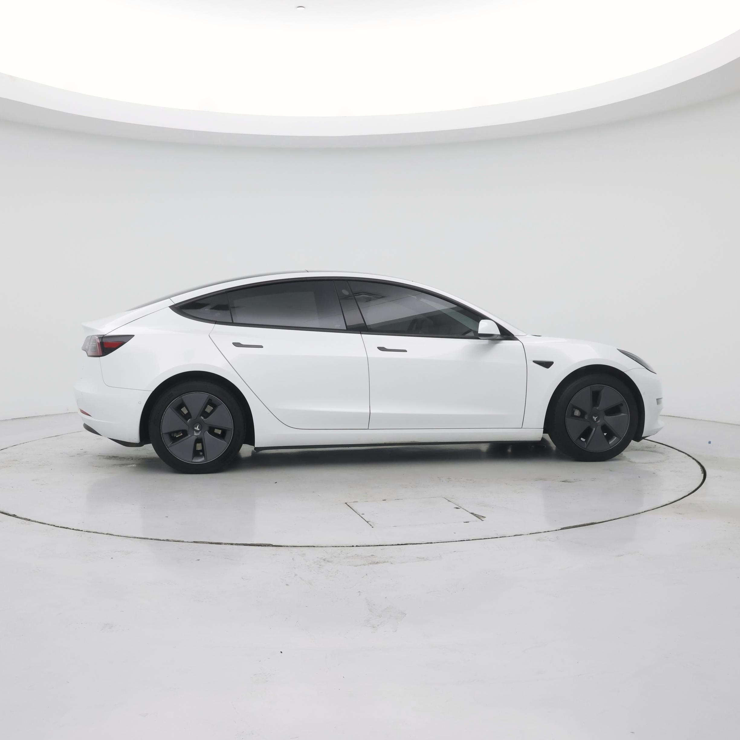 Thumbnail: 2022 Tesla Model 3 - 7