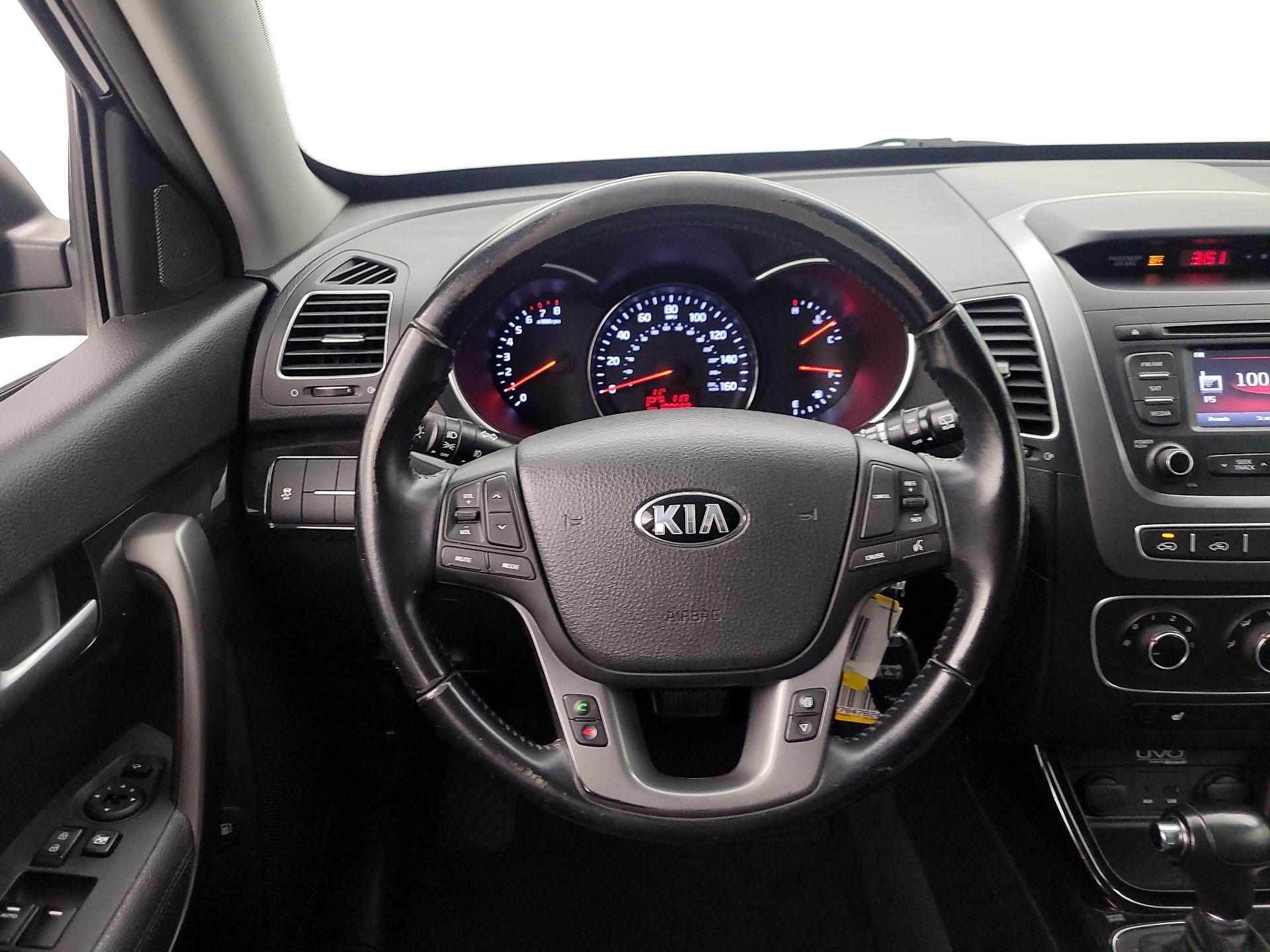 Thumbnail: 2015 Kia Sorento - 10