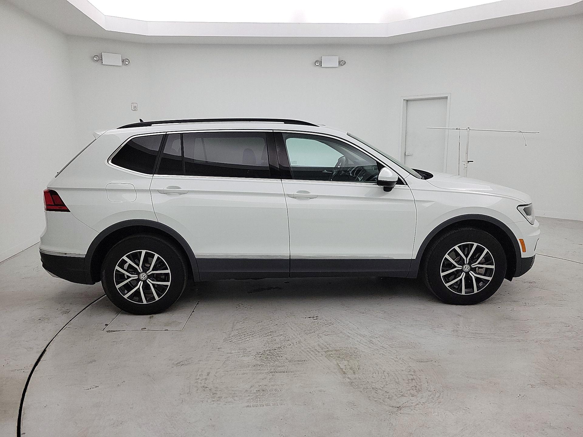 Thumbnail: 2021 Volkswagen Tiguan - 4