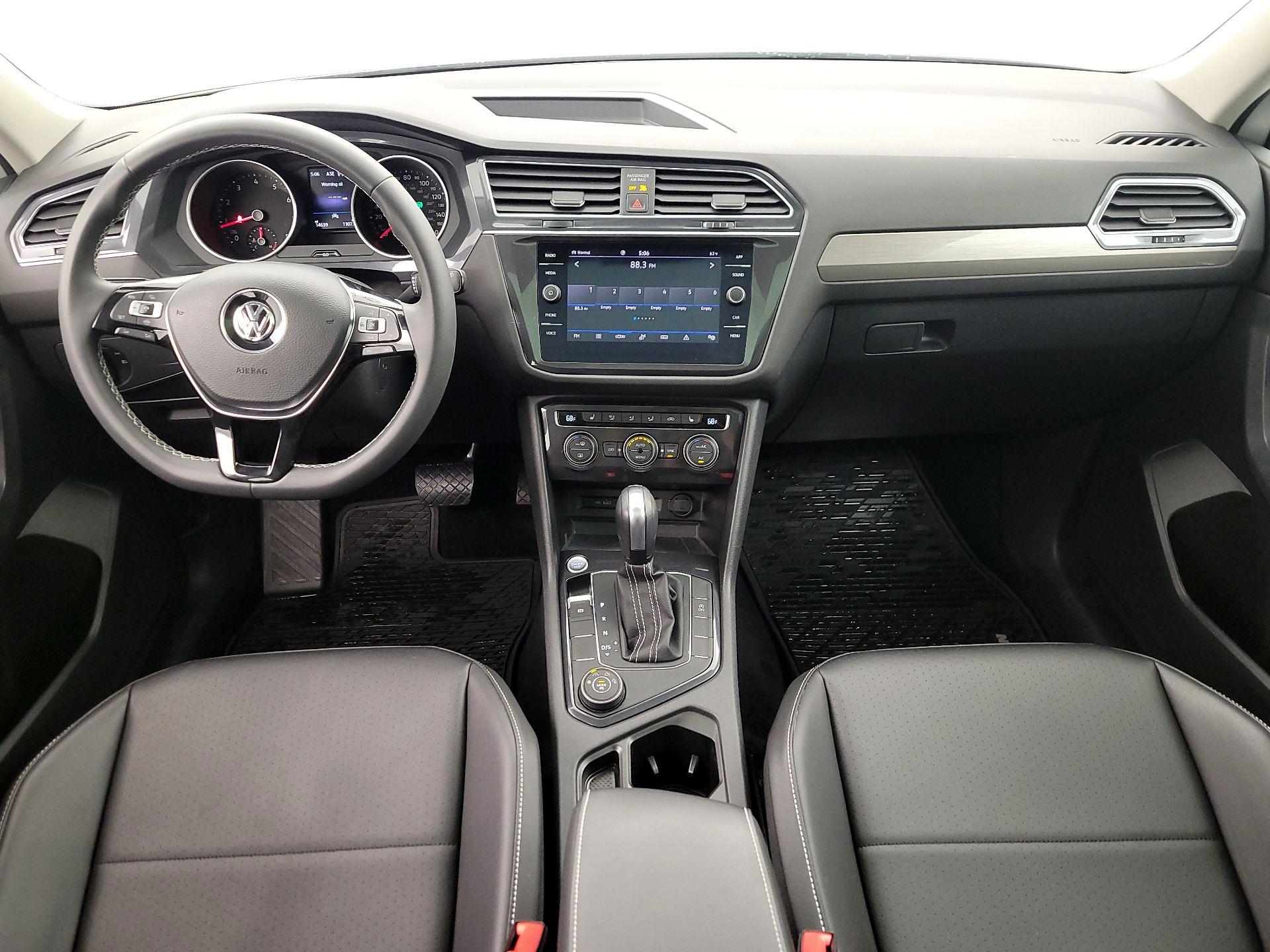 Thumbnail: 2021 Volkswagen Tiguan - 8