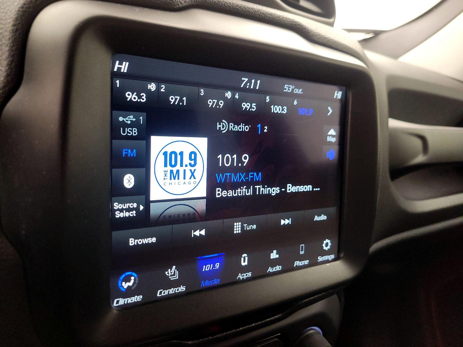 Thumbnail: 2022 Jeep Renegade - 15