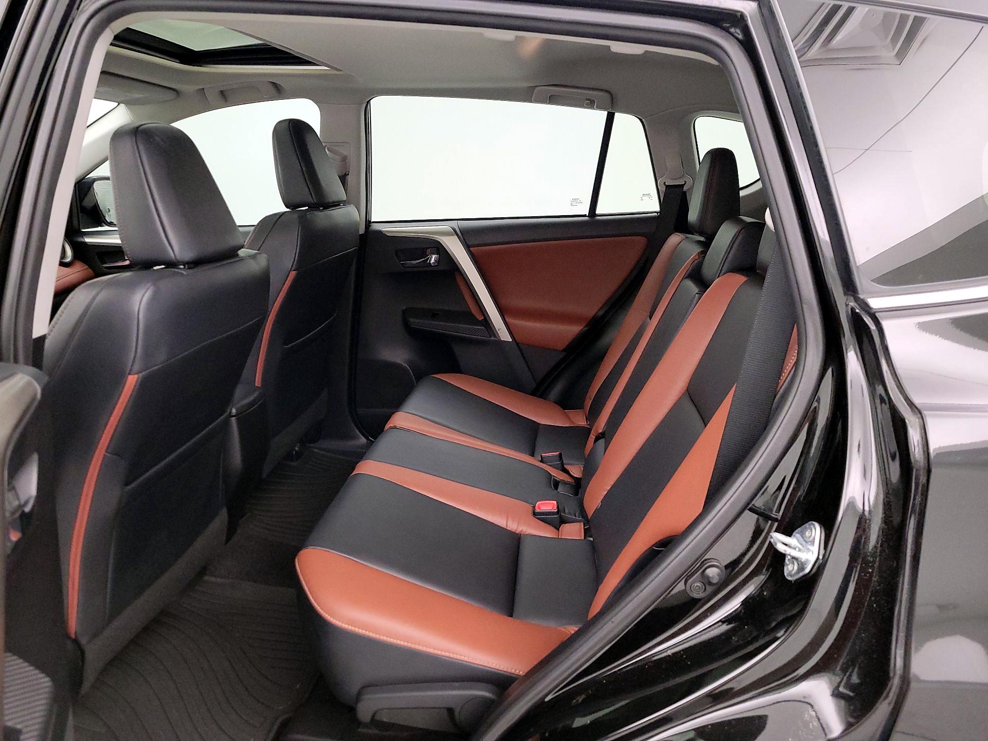 Thumbnail: 2015 Toyota RAV4 - 20