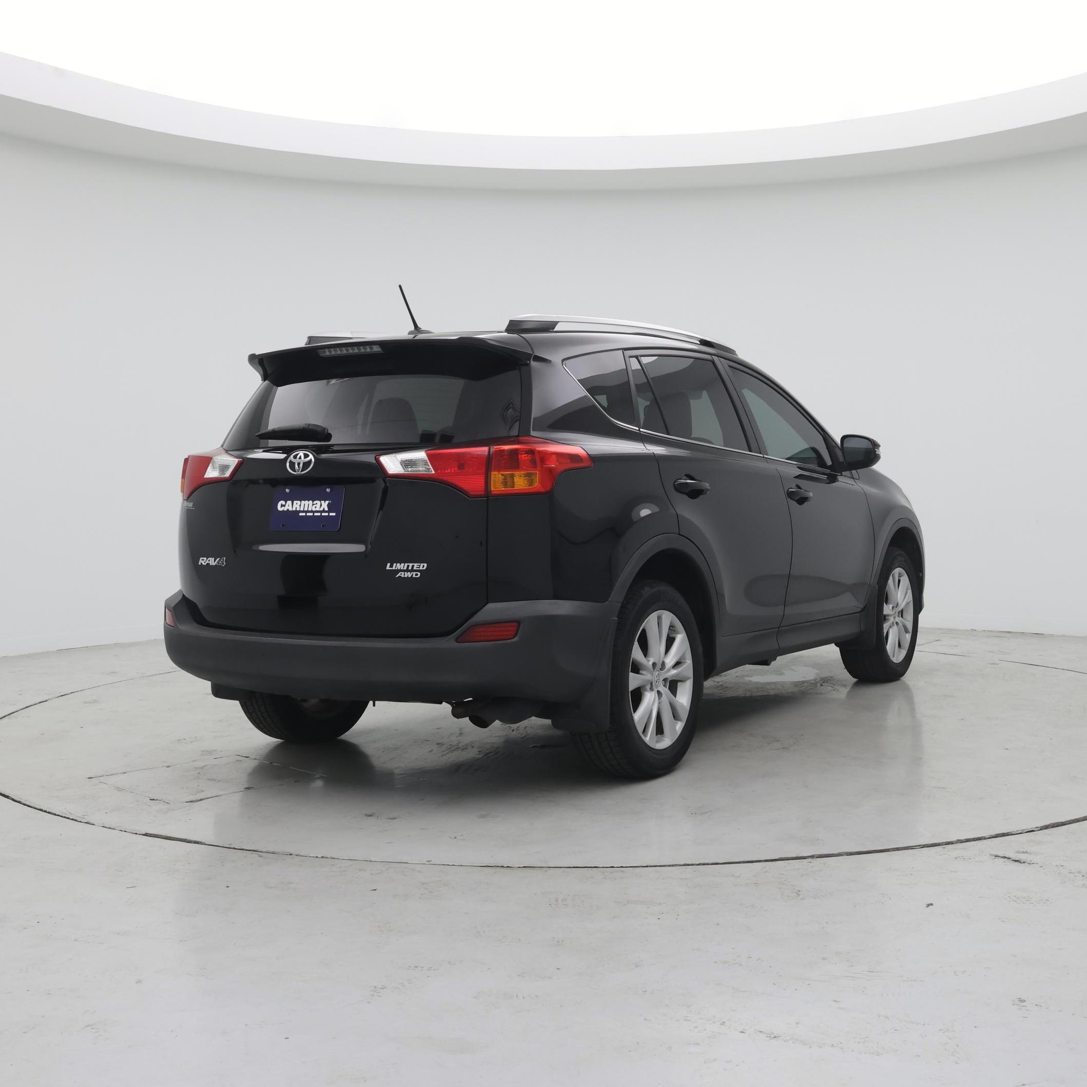 Thumbnail: 2015 Toyota RAV4 - 8