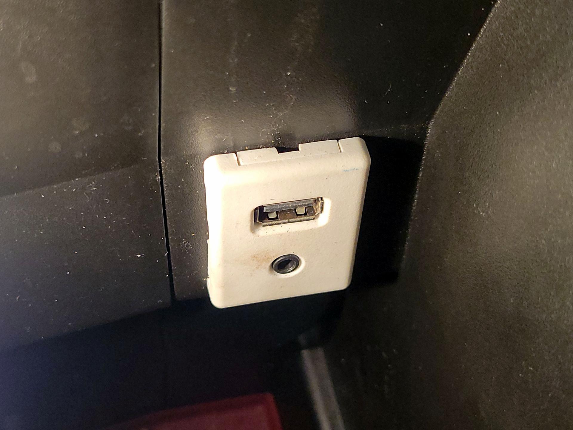 Thumbnail: 2017 GMC Terrain - 18