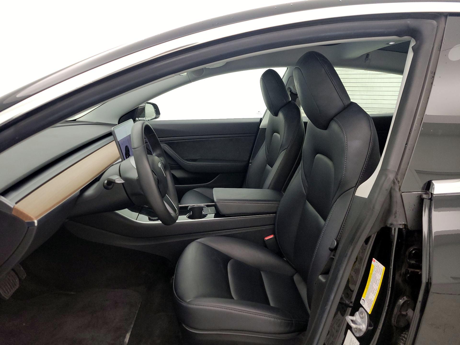 Thumbnail: 2019 Tesla Model 3 - 11