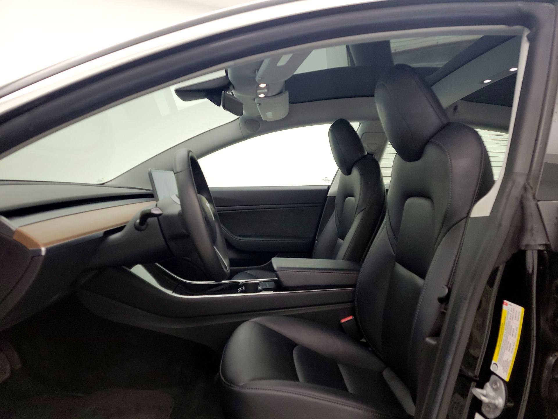 Thumbnail: 2019 Tesla Model 3 - 18