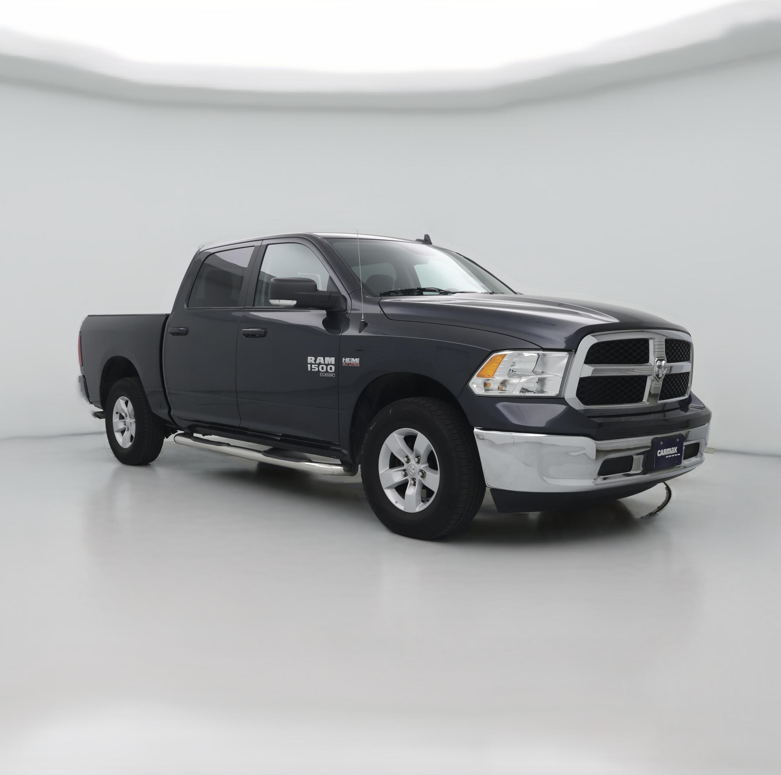 Thumbnail: 2020 RAM 1500 Classic - 1