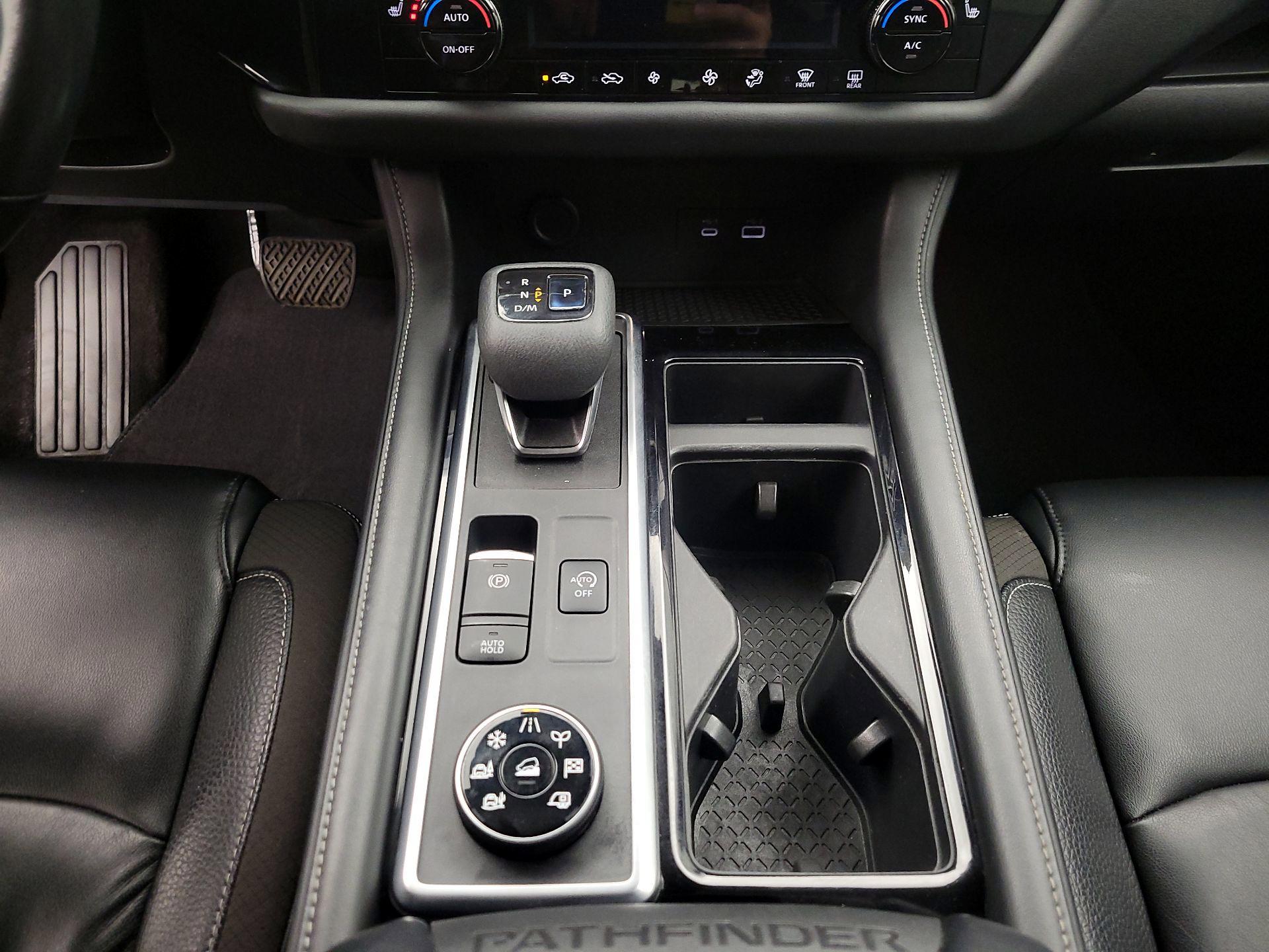 Thumbnail: 2022 Nissan Pathfinder - 18