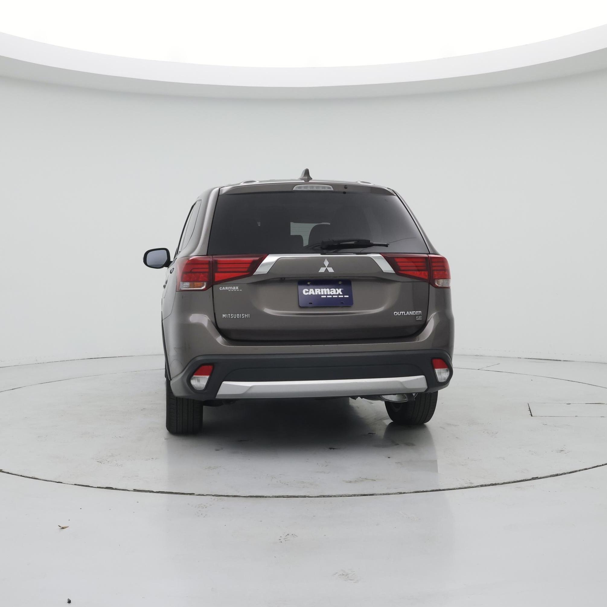 Thumbnail: 2017 Mitsubishi Outlander - 6