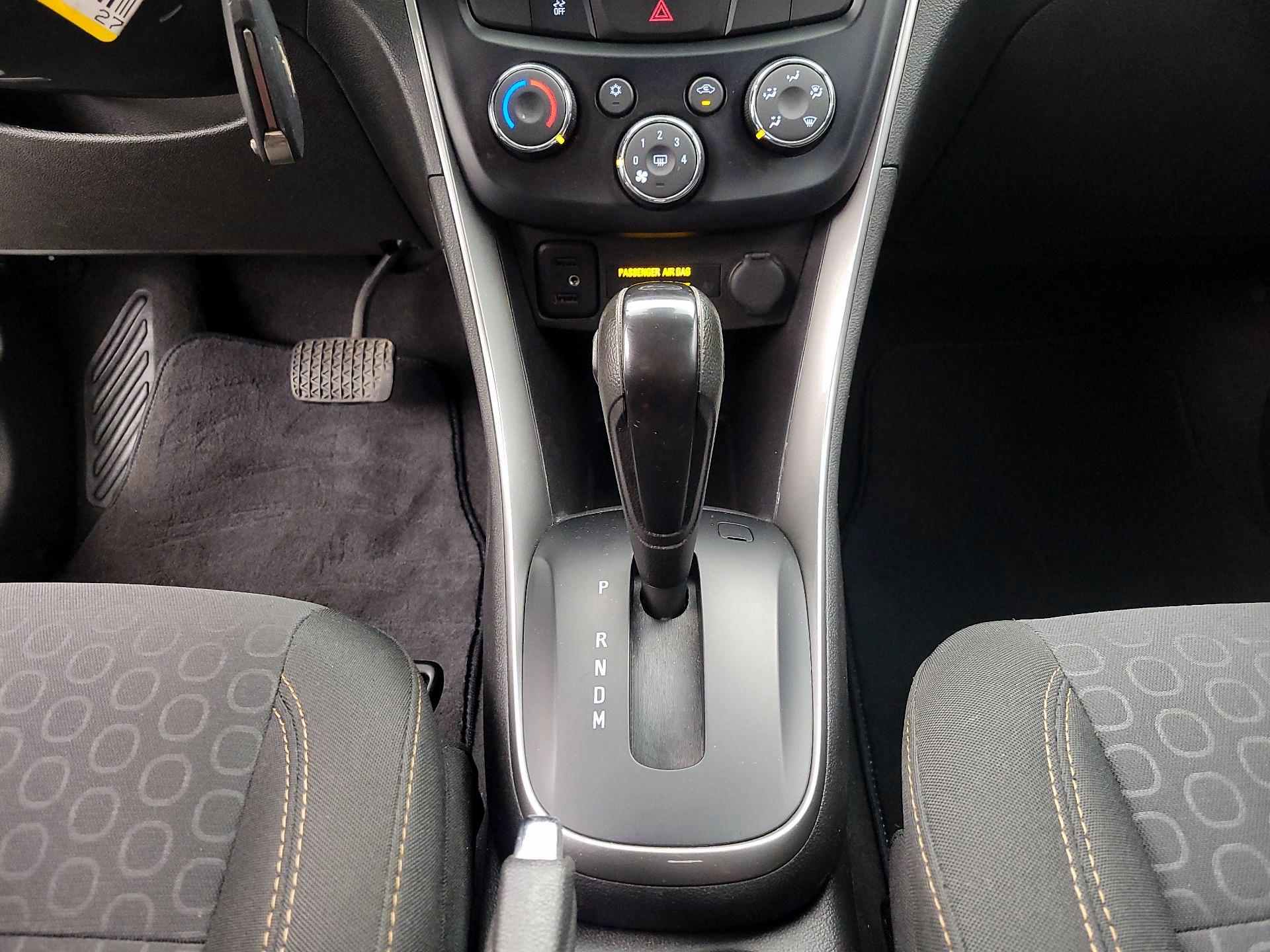 Thumbnail: 2020 Chevrolet Trax - 17