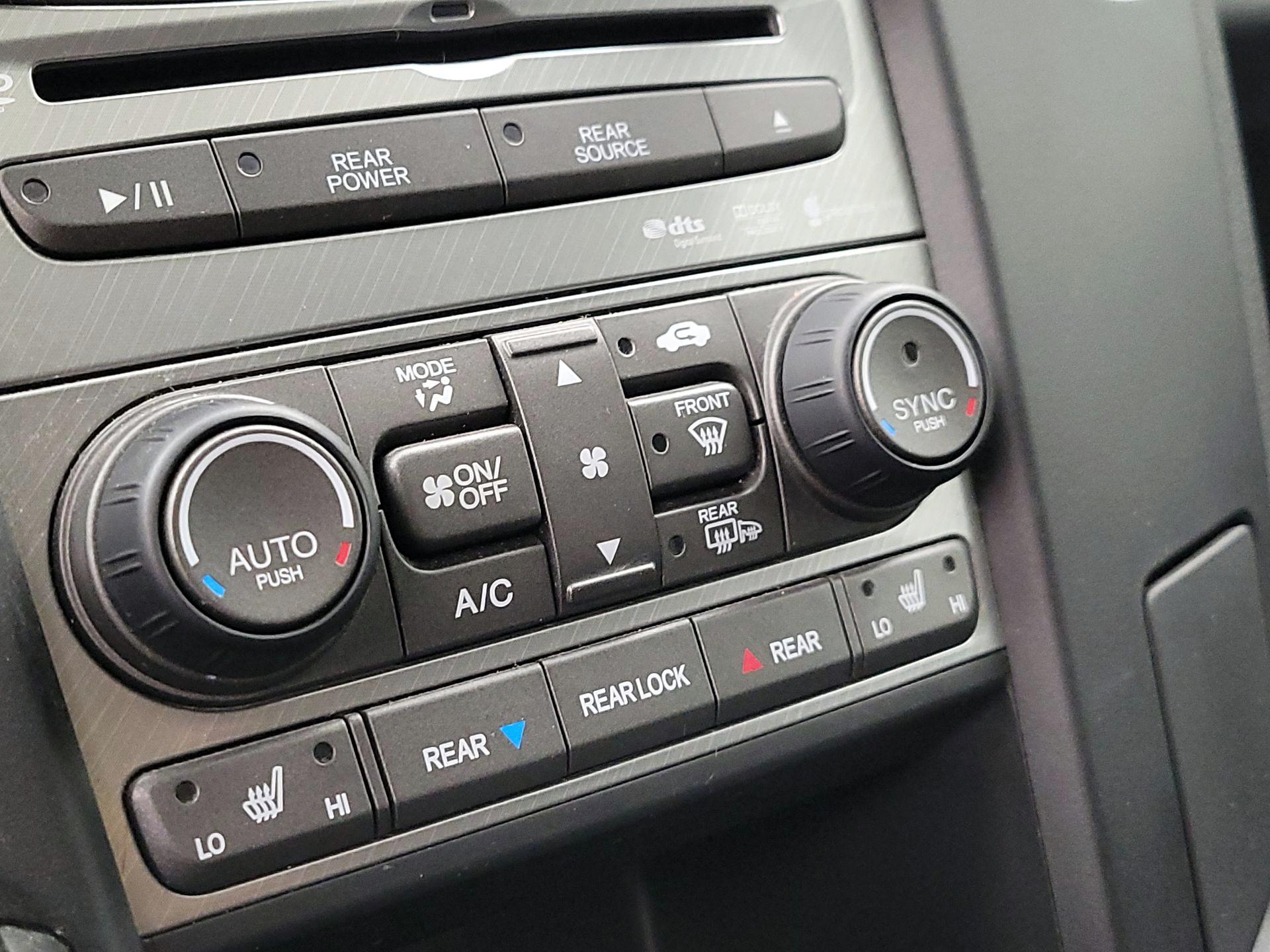 Thumbnail: 2014 Honda Pilot - 16