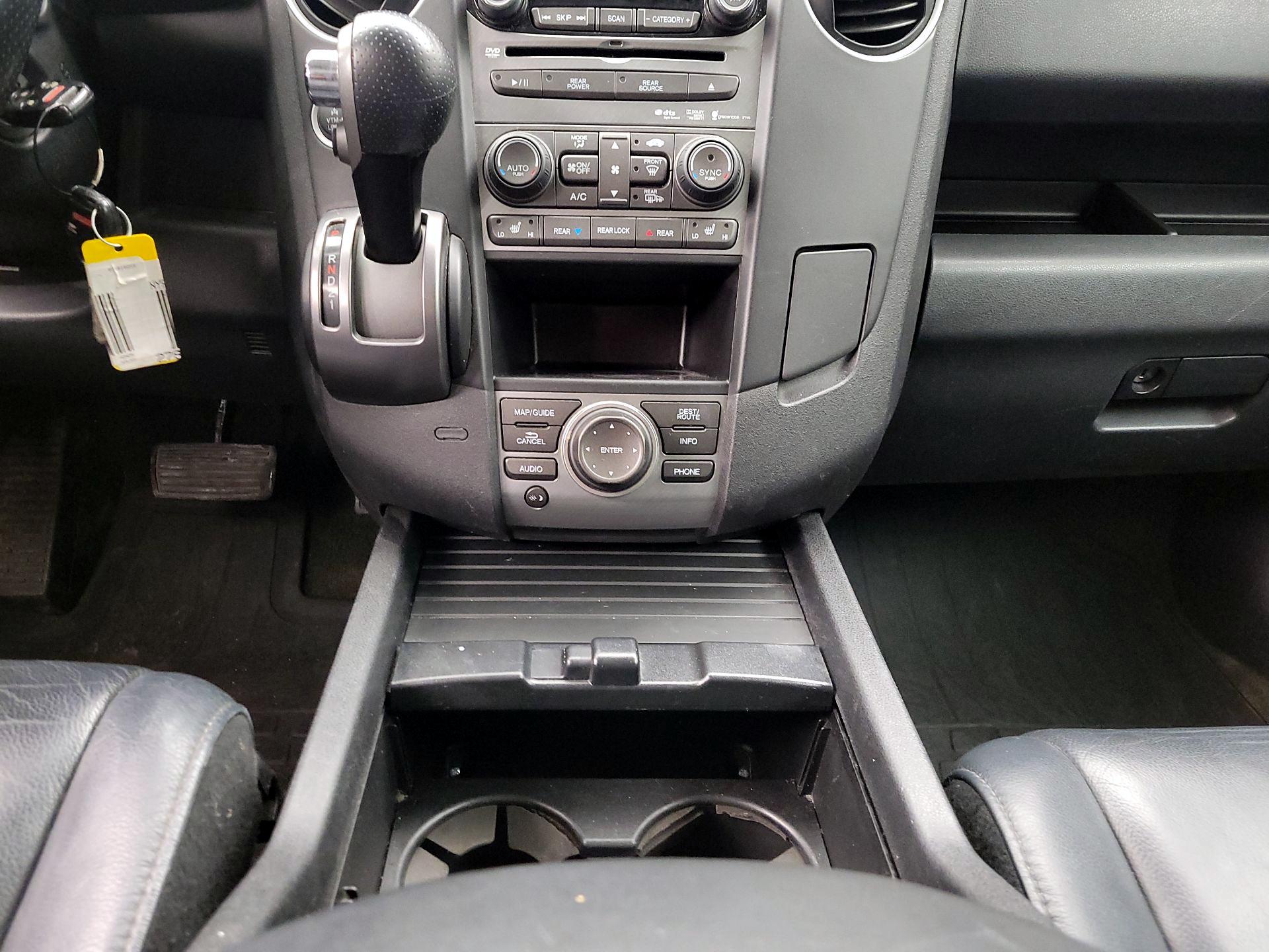 Thumbnail: 2014 Honda Pilot - 17