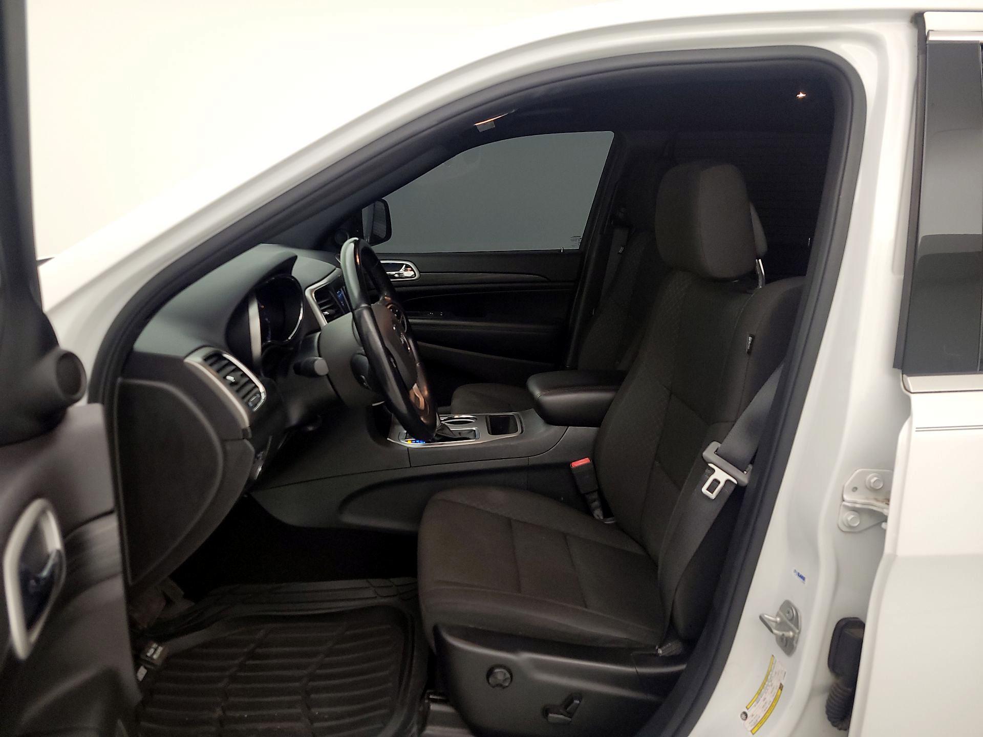 Thumbnail: 2020 Jeep Grand Cherokee - 11