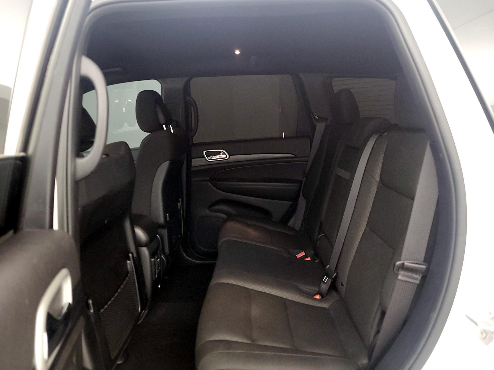 Thumbnail: 2020 Jeep Grand Cherokee - 19