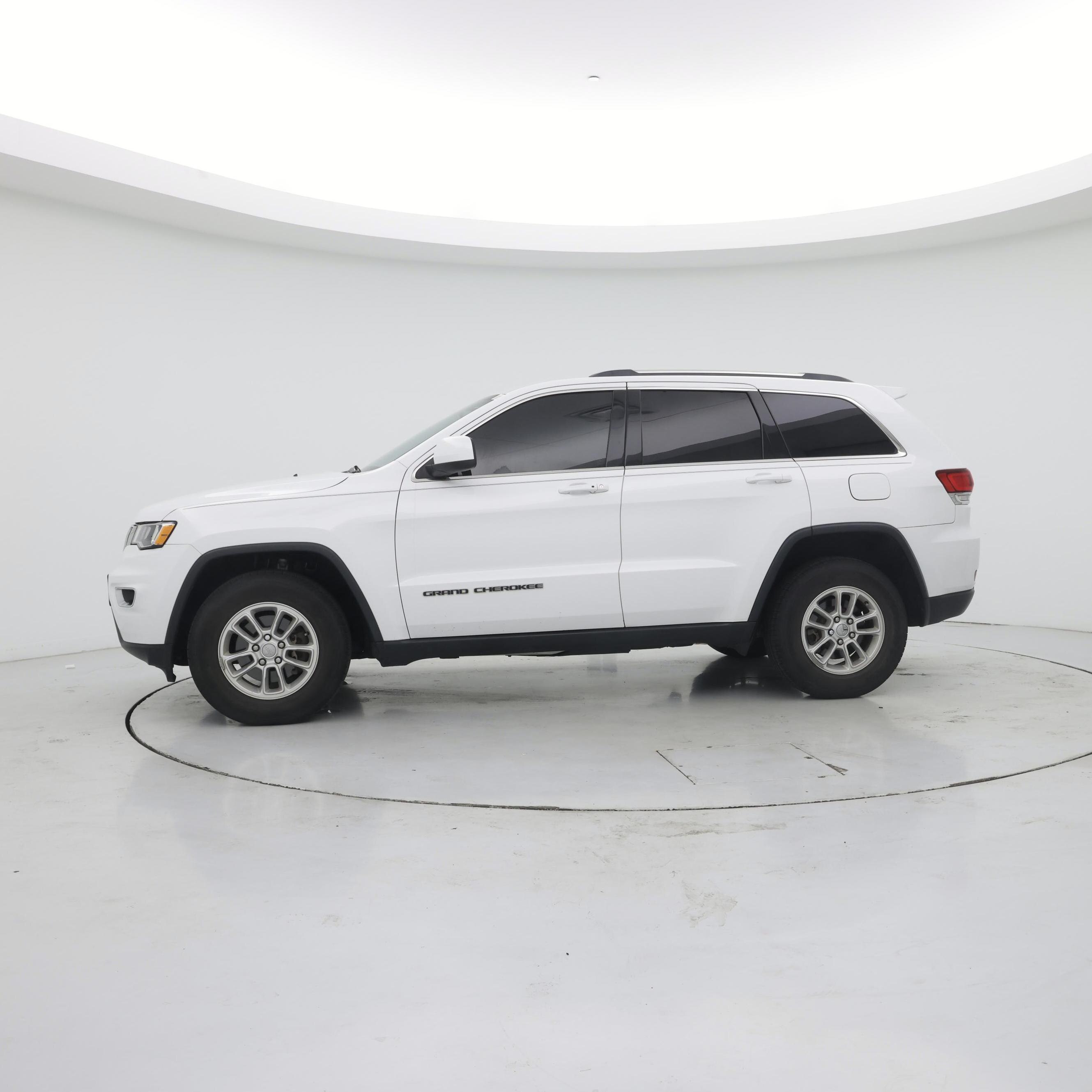 Thumbnail: 2020 Jeep Grand Cherokee - 3