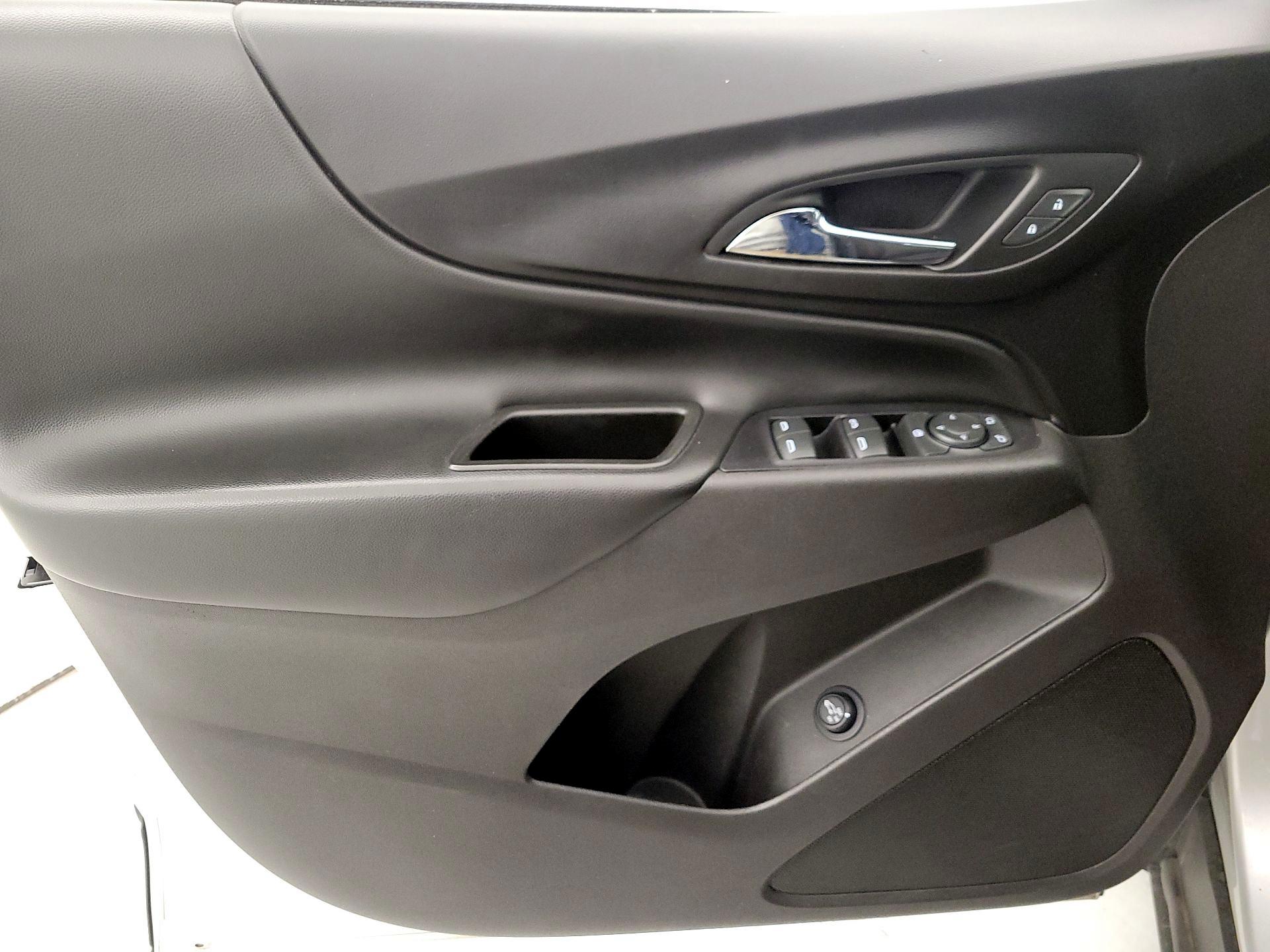 Thumbnail: 2019 Chevrolet Equinox - 12