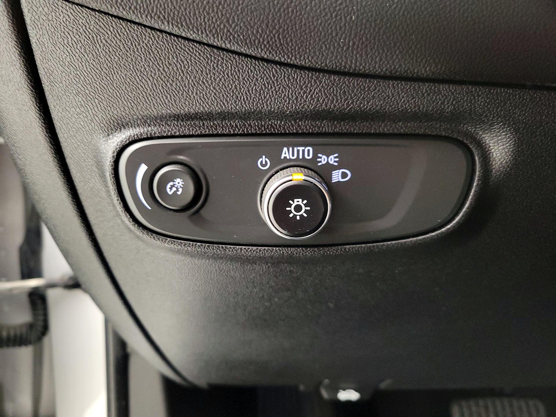 Thumbnail: 2019 Chevrolet Equinox - 13