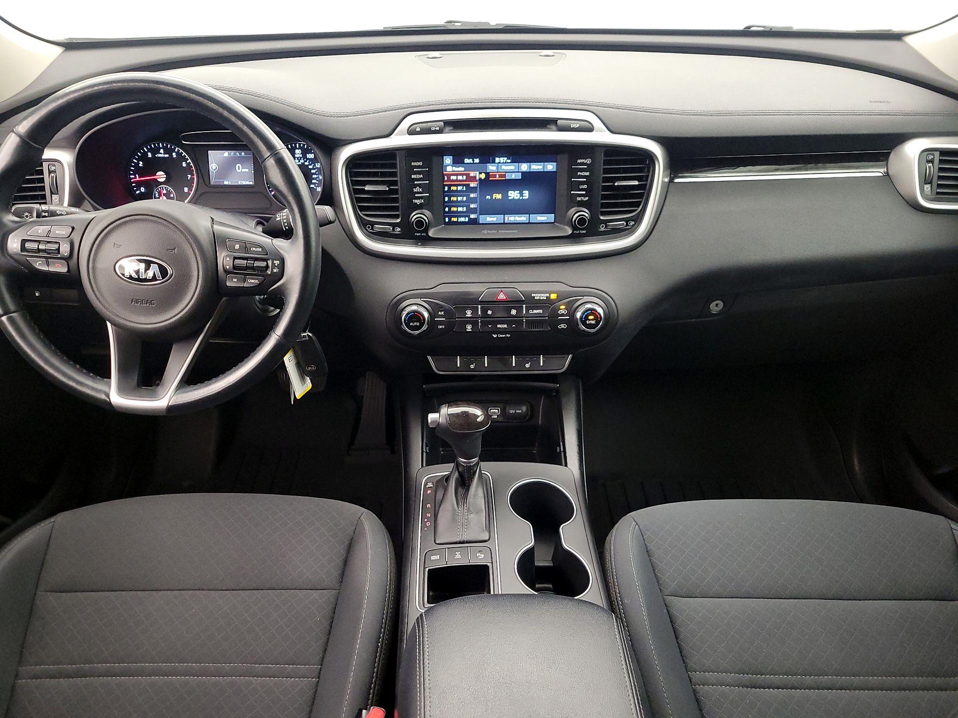 Thumbnail: 2017 Kia Sorento - 9
