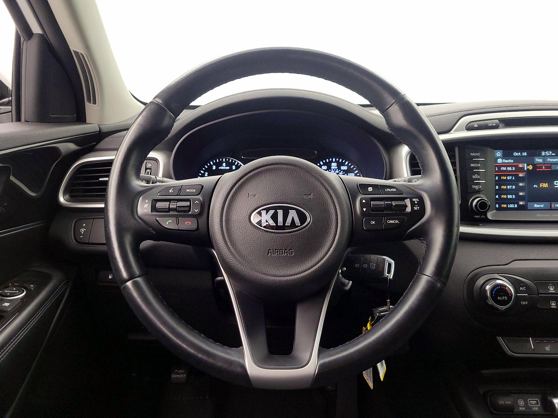 Thumbnail: 2017 Kia Sorento - 10