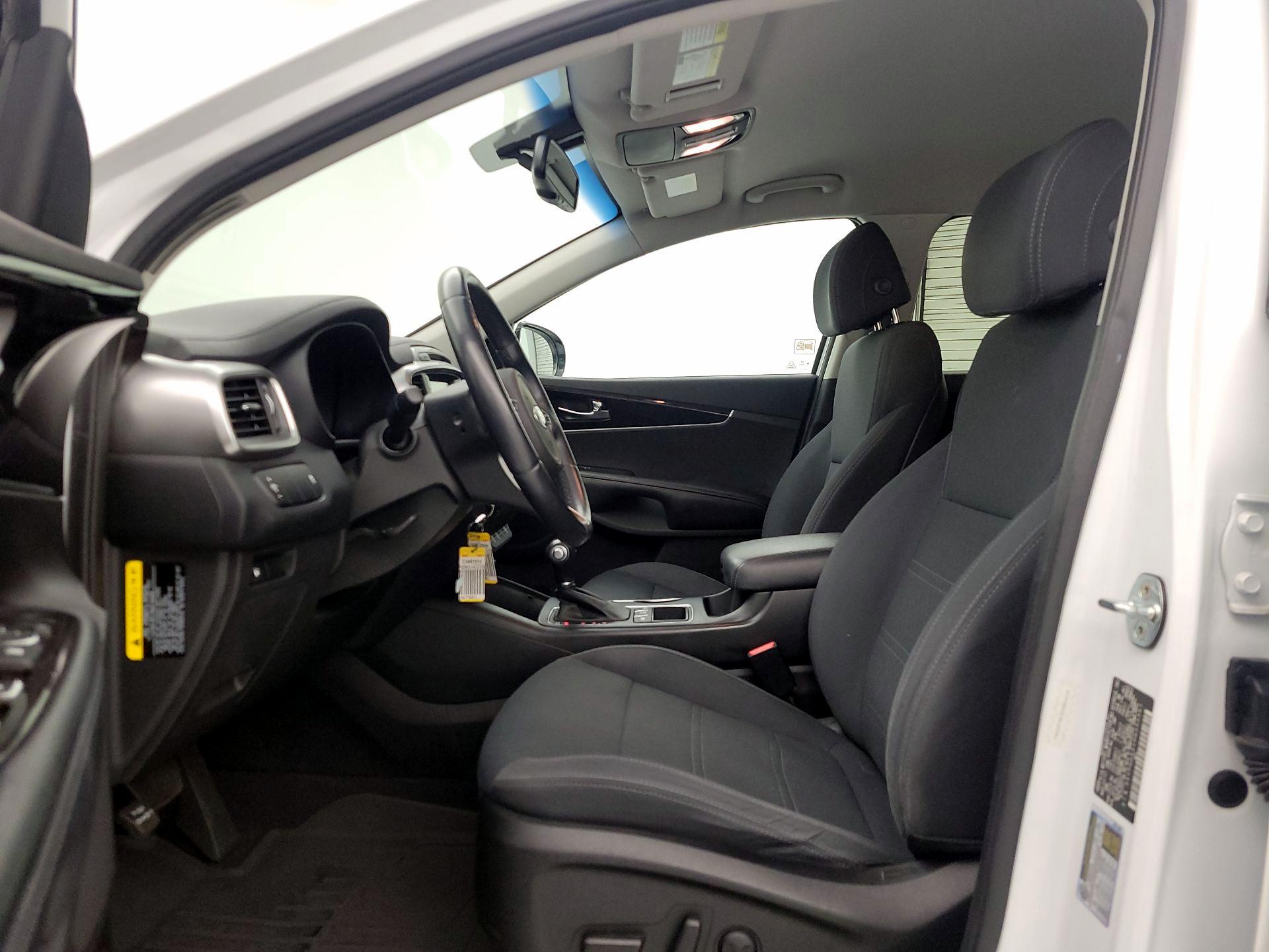 Thumbnail: 2017 Kia Sorento - 11