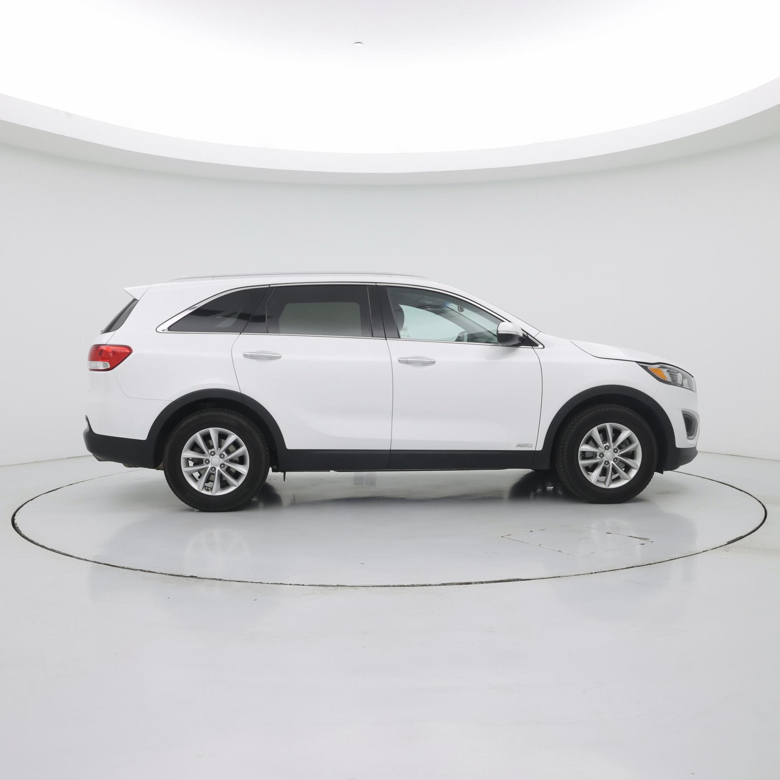 Thumbnail: 2017 Kia Sorento - 7