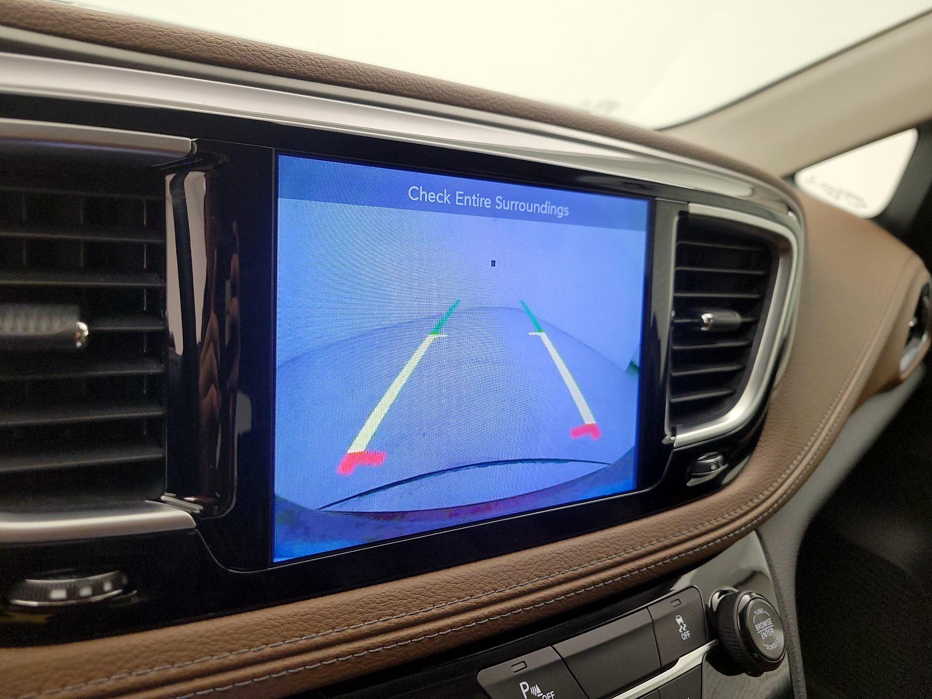 Thumbnail: 2017 Chrysler Pacifica - 15