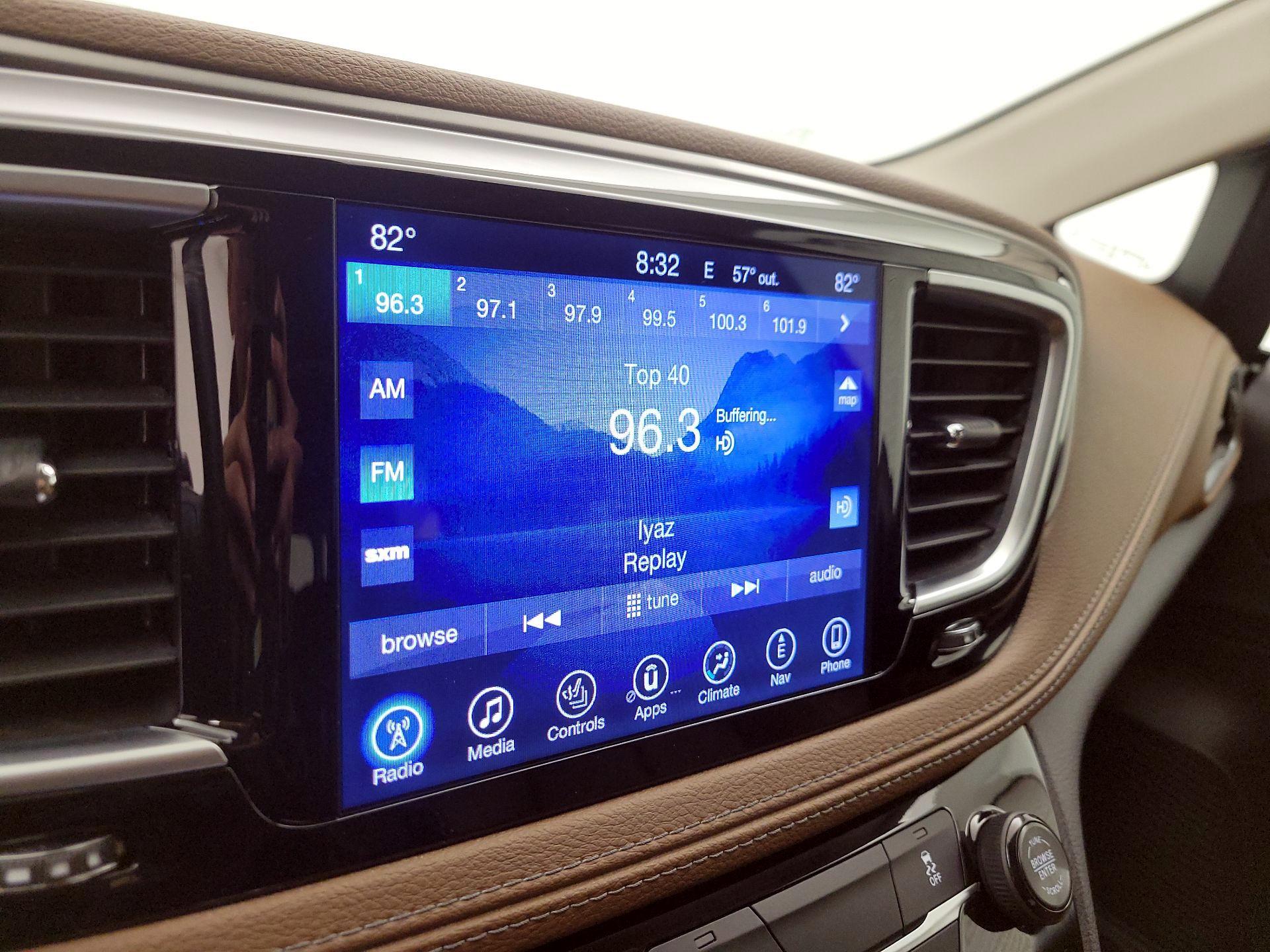 Thumbnail: 2017 Chrysler Pacifica - 16