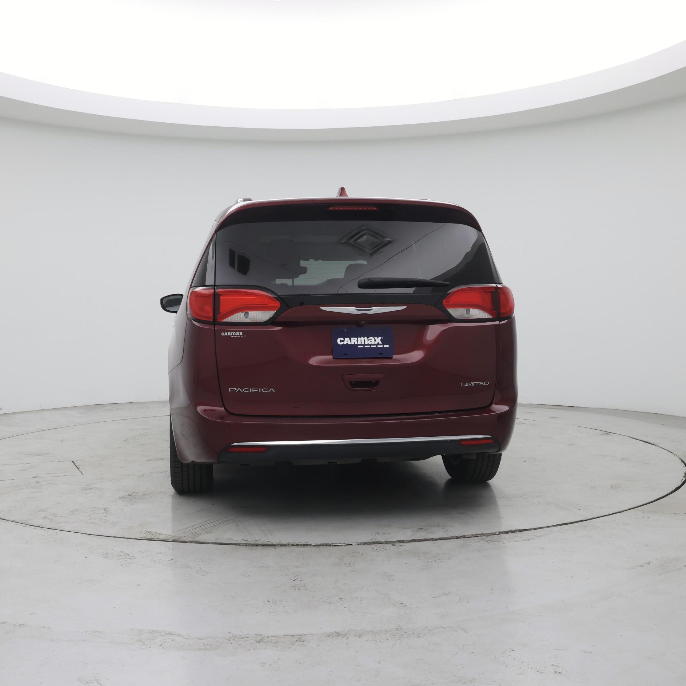 Thumbnail: 2017 Chrysler Pacifica - 6