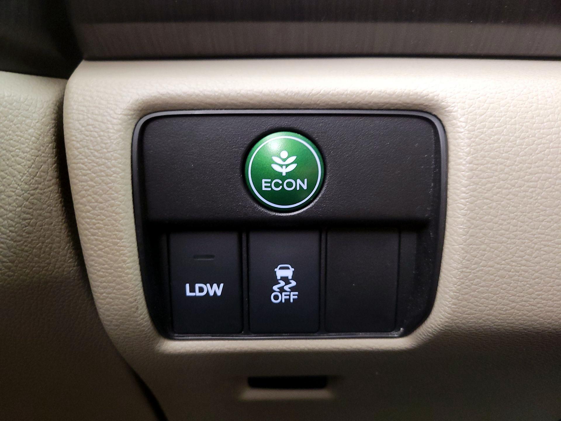 Thumbnail: 2015 Honda Accord - 13