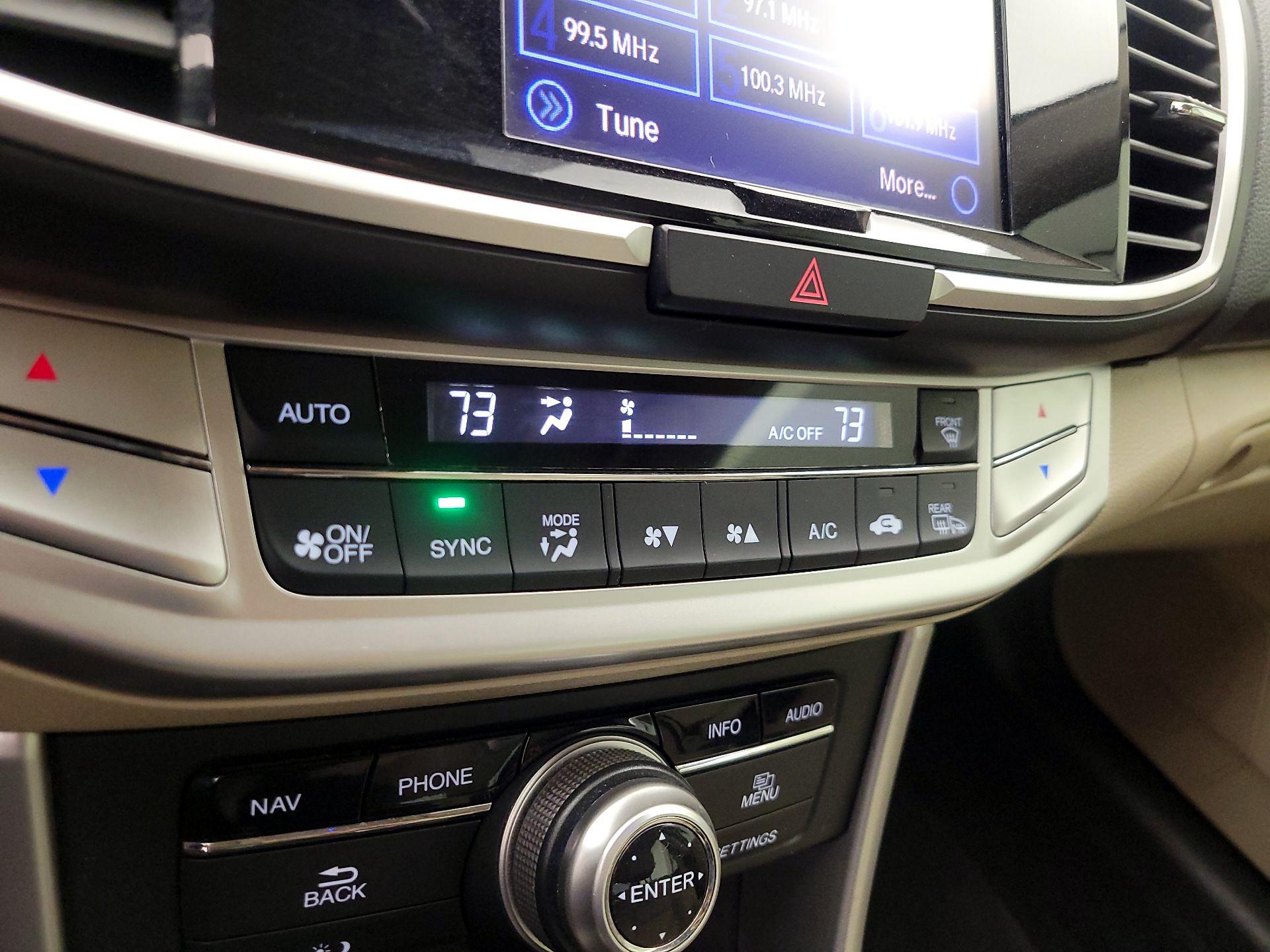 Thumbnail: 2015 Honda Accord - 17