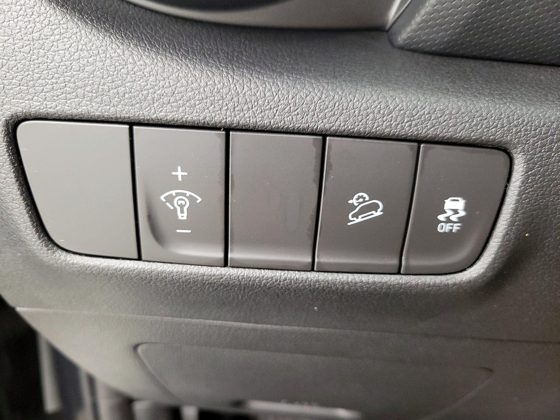 Thumbnail: 2022 Hyundai Kona - 13