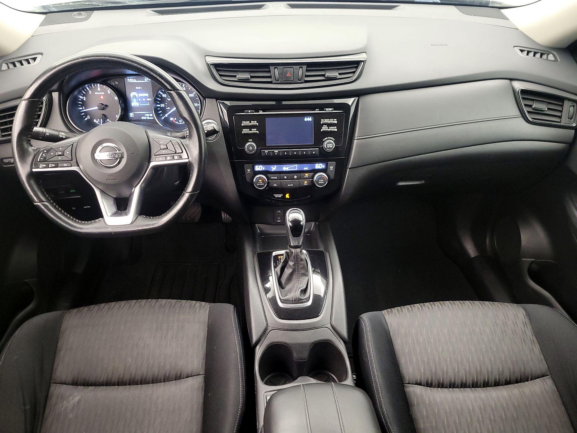 Thumbnail: 2017 Nissan Rogue - 9