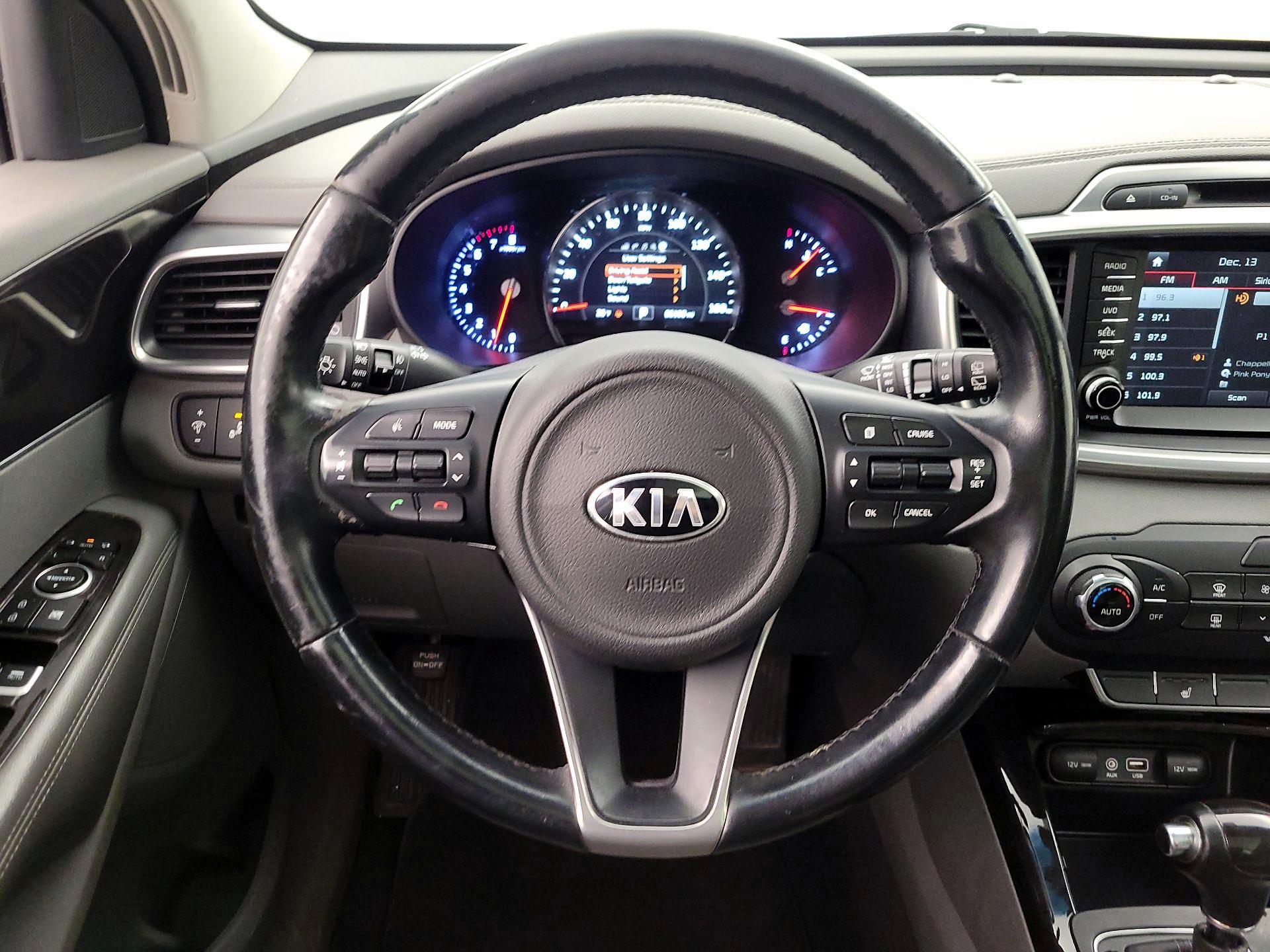 Thumbnail: 2016 Kia Sorento - 10