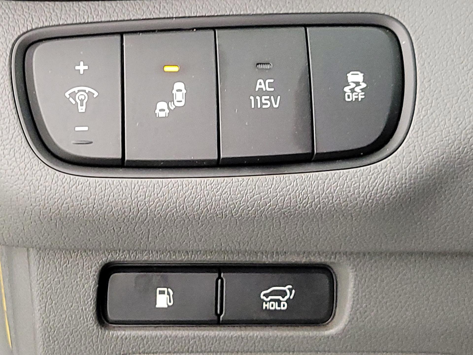 Thumbnail: 2016 Kia Sorento - 13