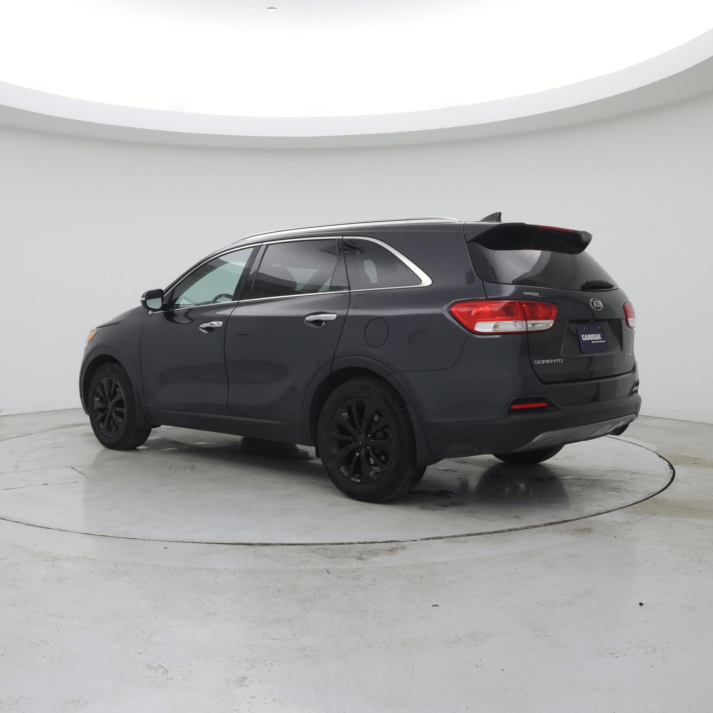 Thumbnail: 2016 Kia Sorento - 2