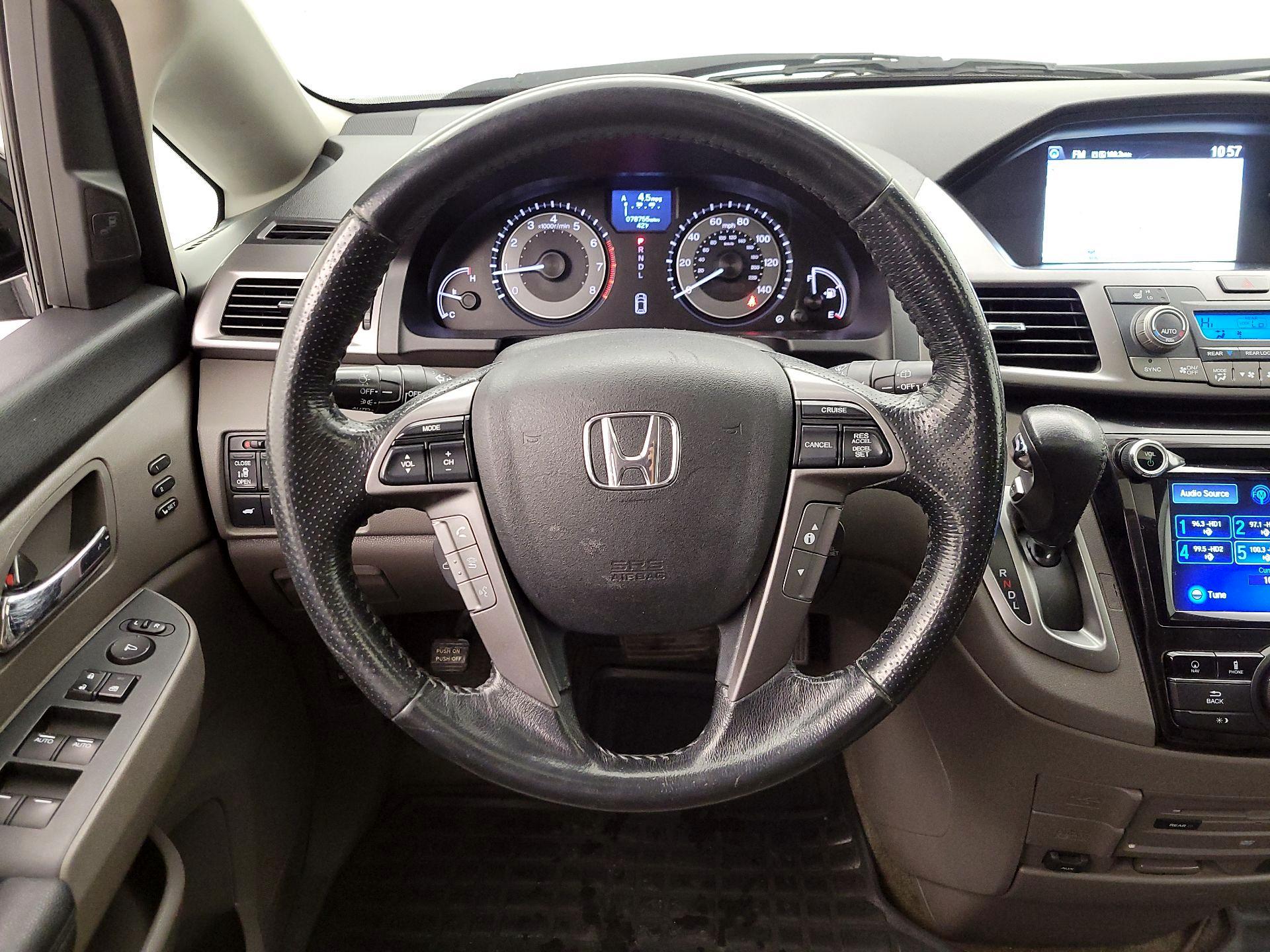 Thumbnail: 2015 Honda Odyssey - 10