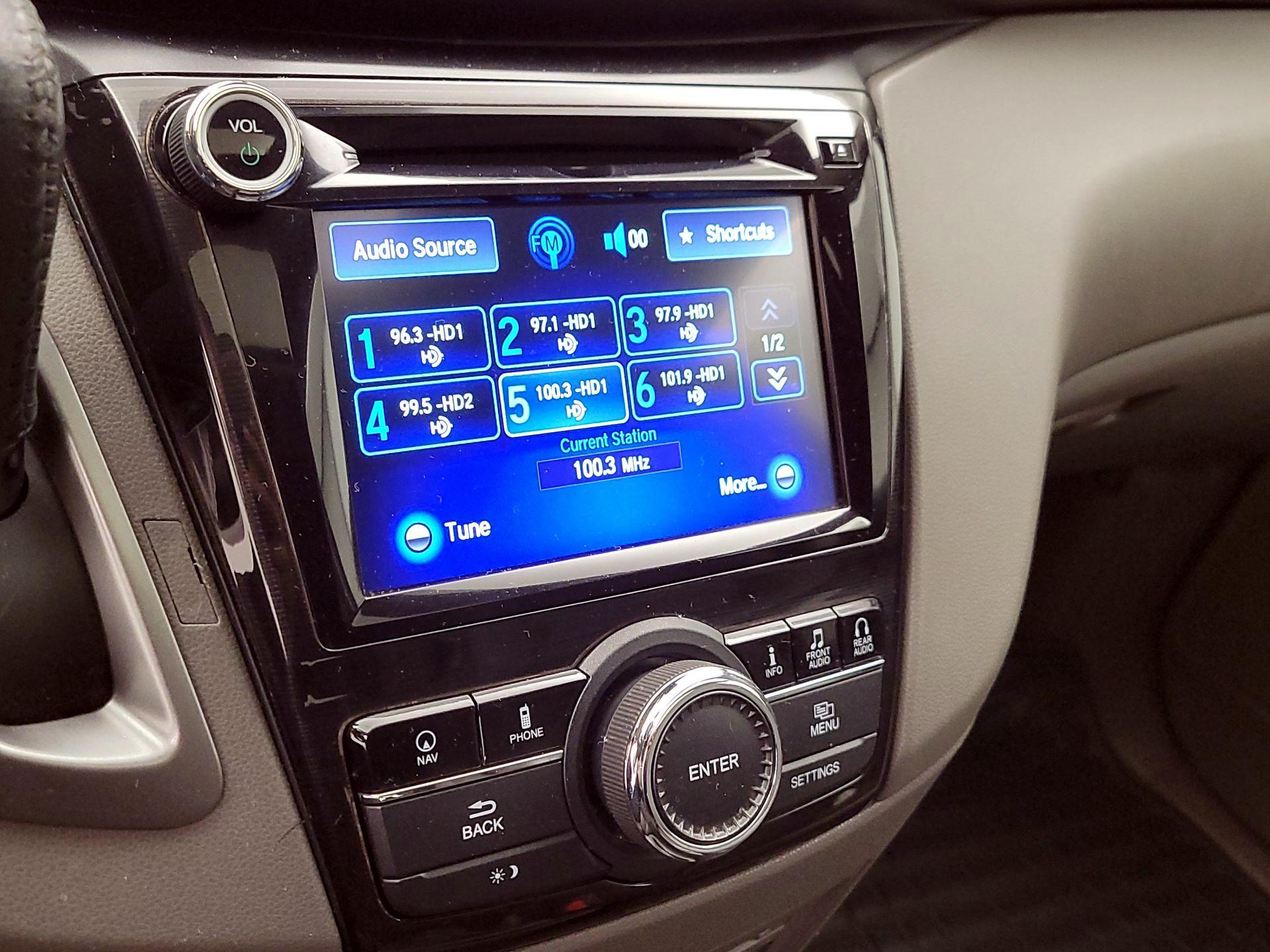 Thumbnail: 2015 Honda Odyssey - 16