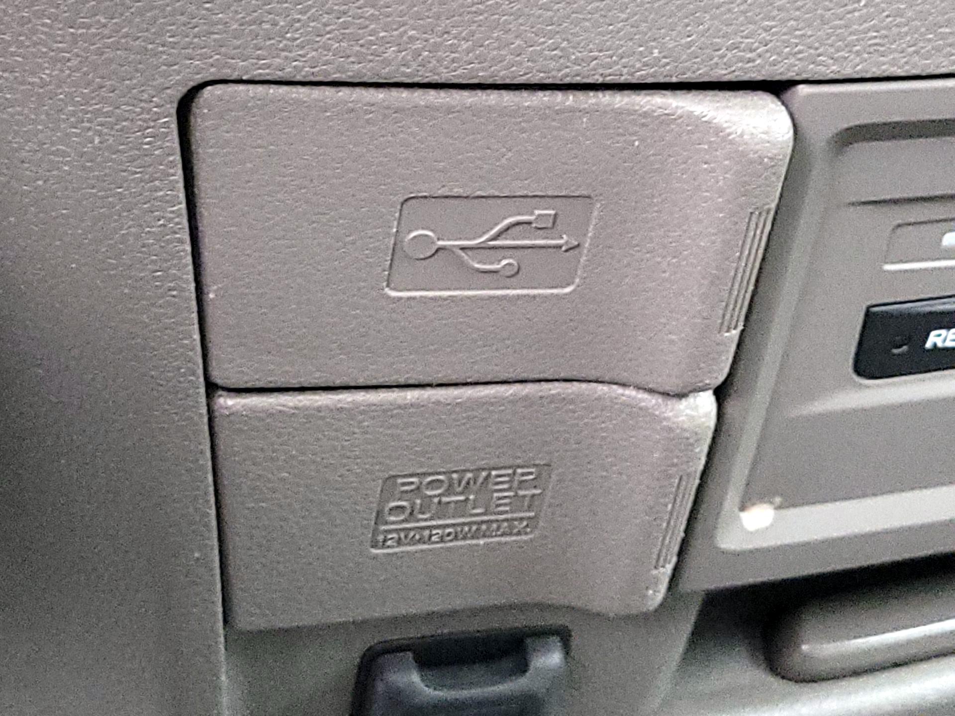 Thumbnail: 2015 Honda Odyssey - 19