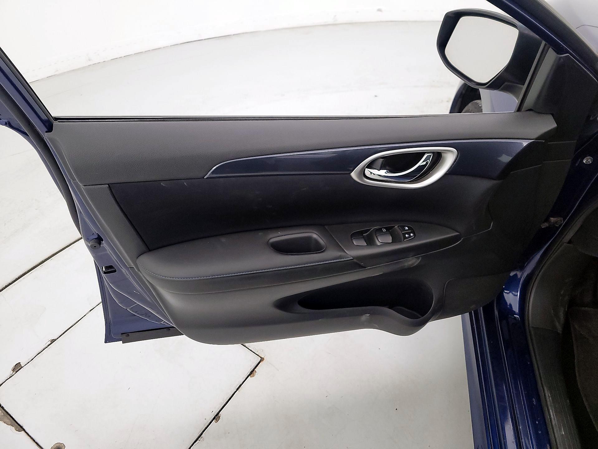 Thumbnail: 2018 Nissan Sentra - 12