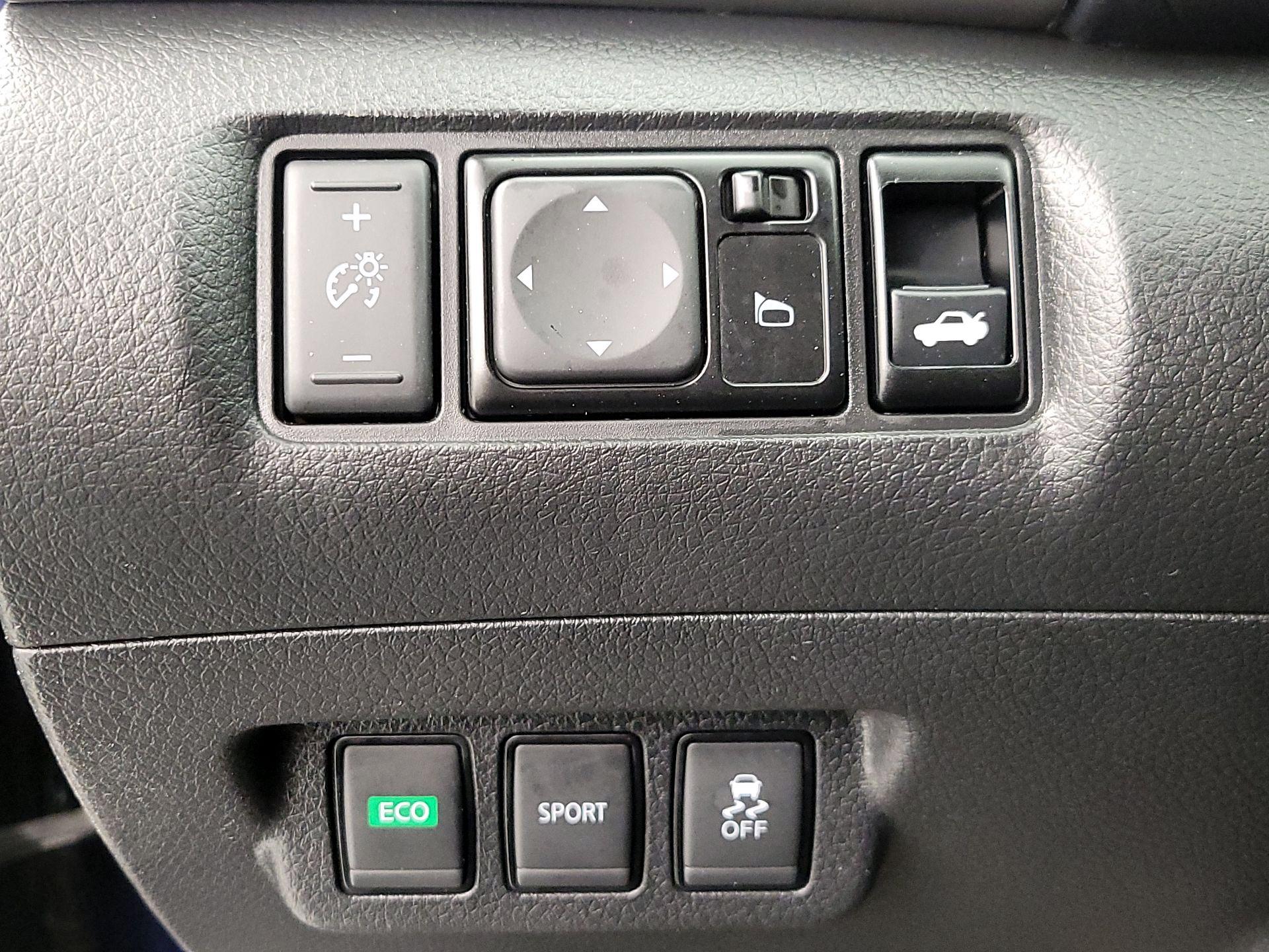 Thumbnail: 2018 Nissan Sentra - 13