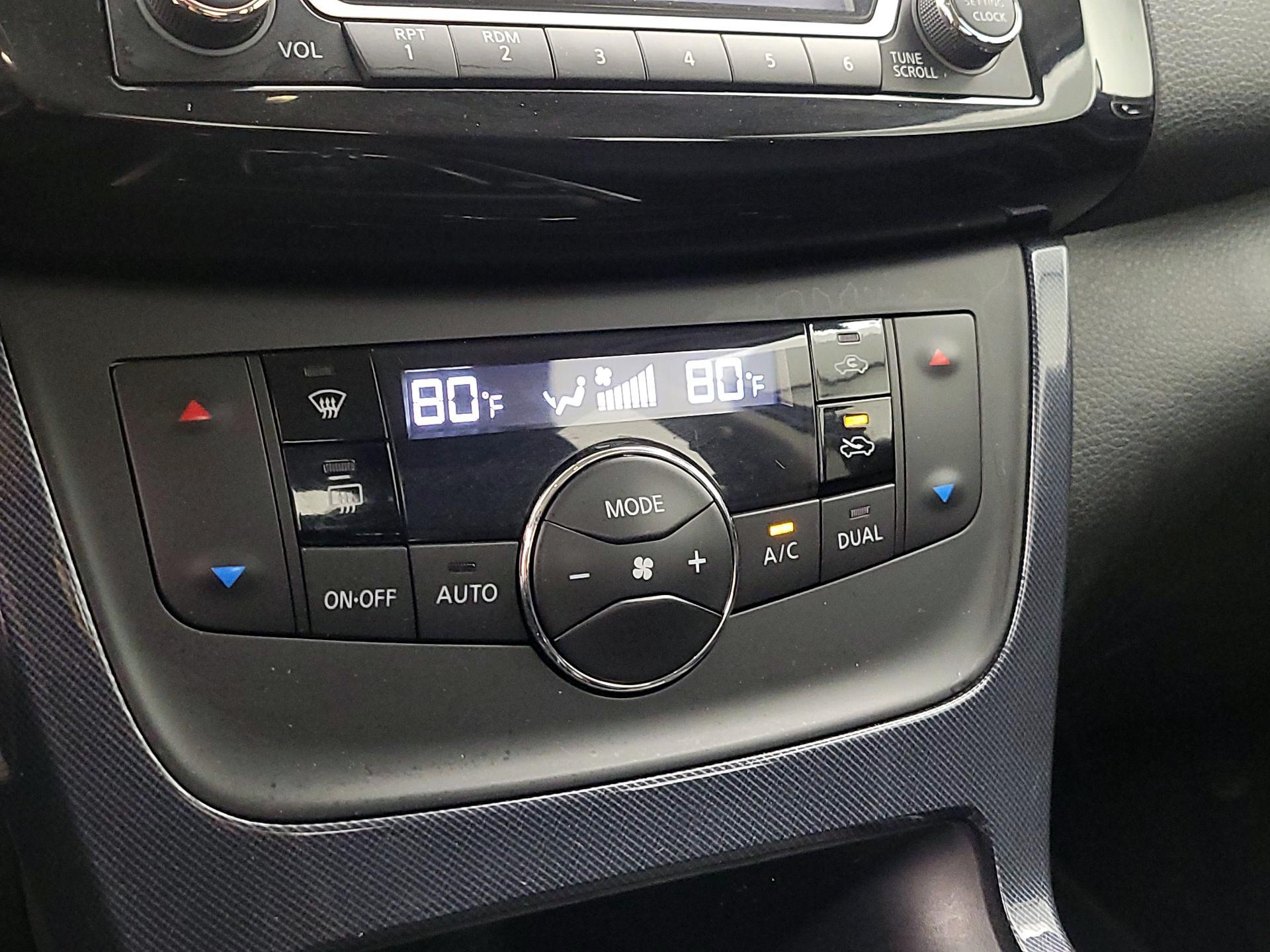 Thumbnail: 2018 Nissan Sentra - 16