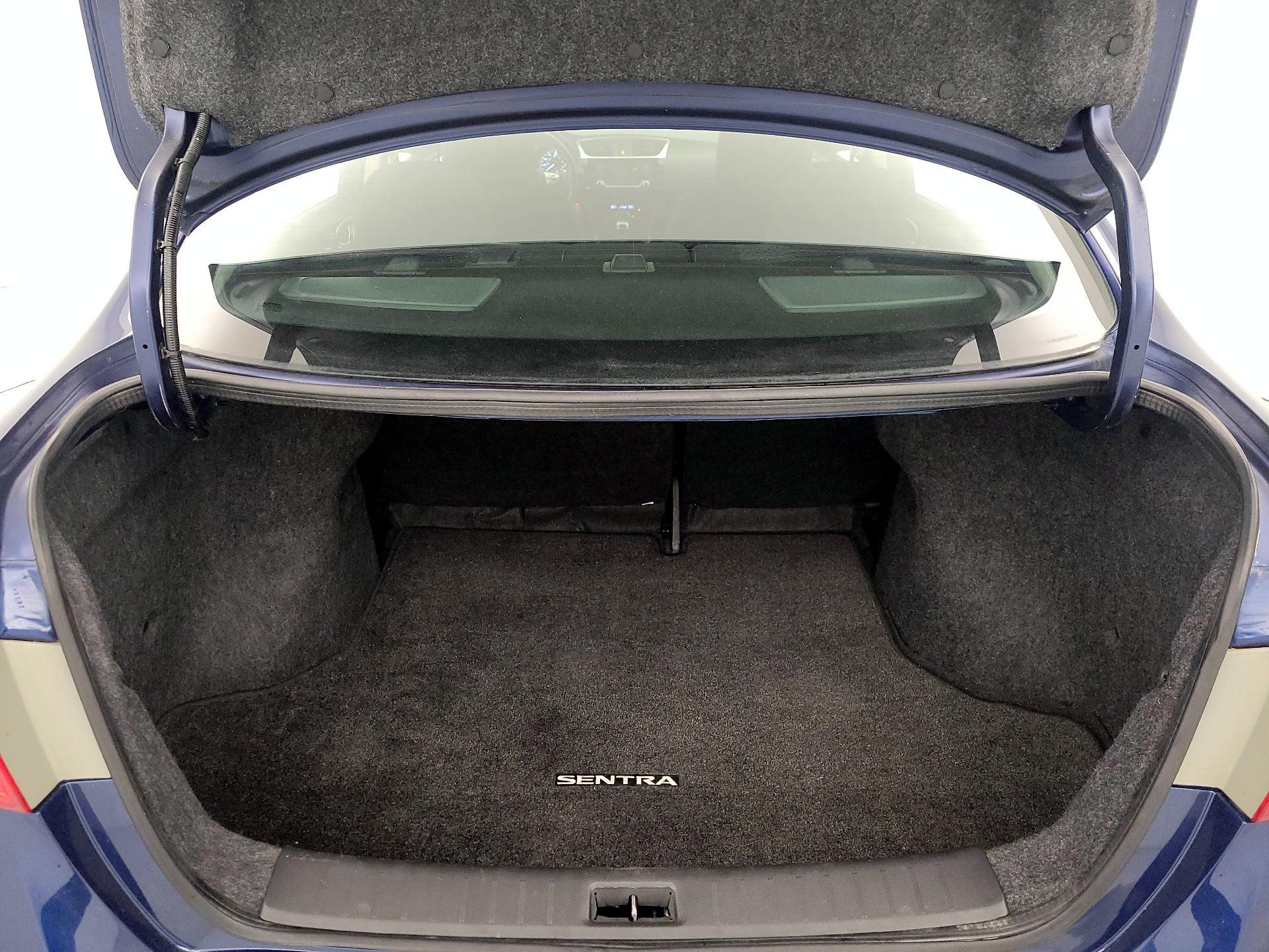 Thumbnail: 2018 Nissan Sentra - 20