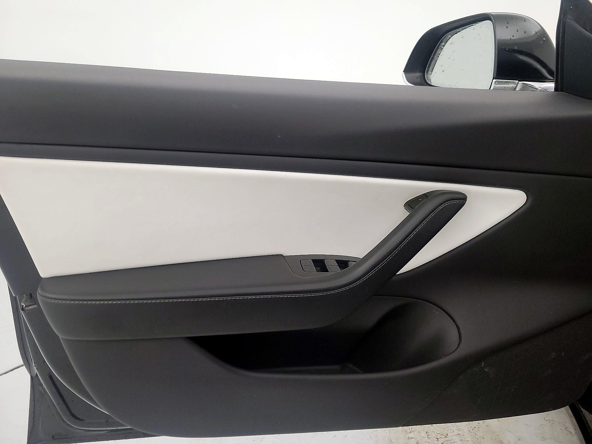 Thumbnail: 2019 Tesla Model 3 - 12