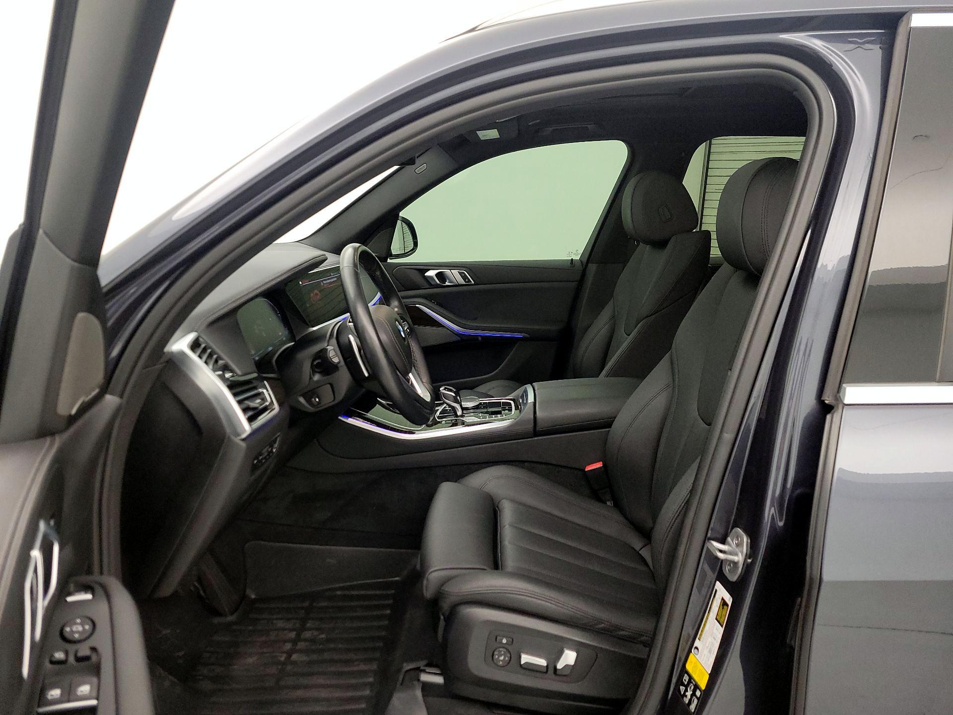 Thumbnail: 2021 BMW X5 - 11