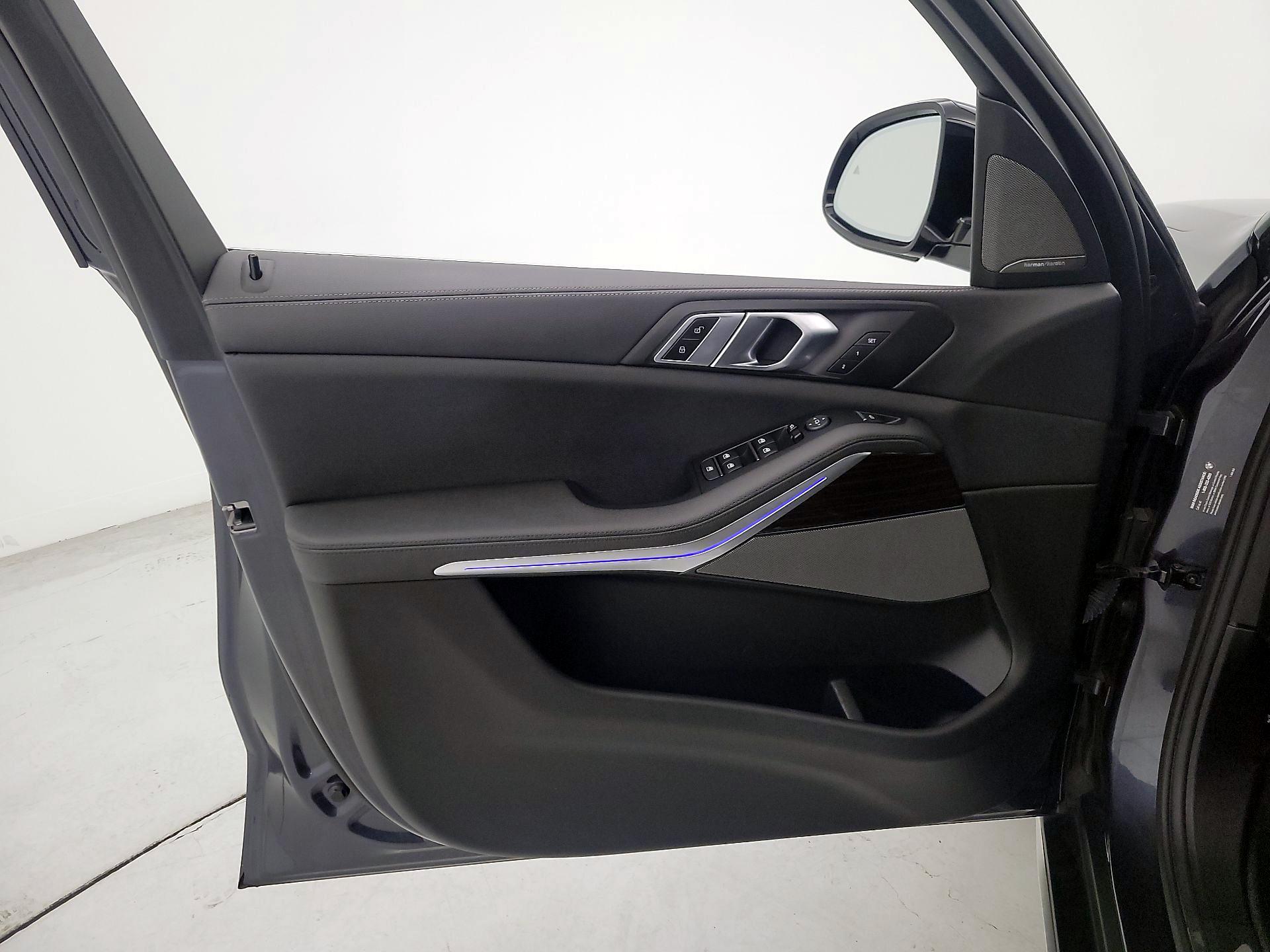 Thumbnail: 2021 BMW X5 - 12