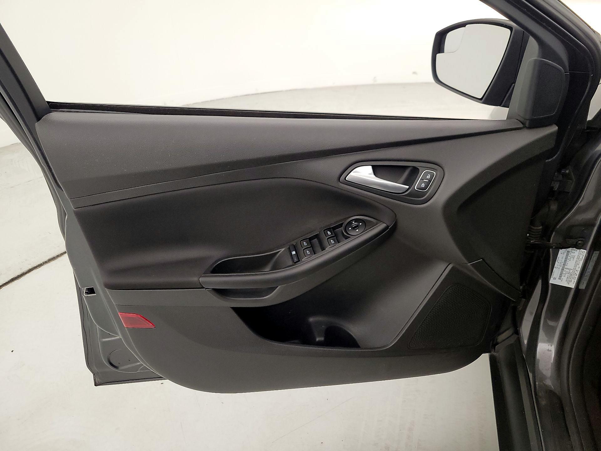 Thumbnail: 2018 Ford Focus - 12