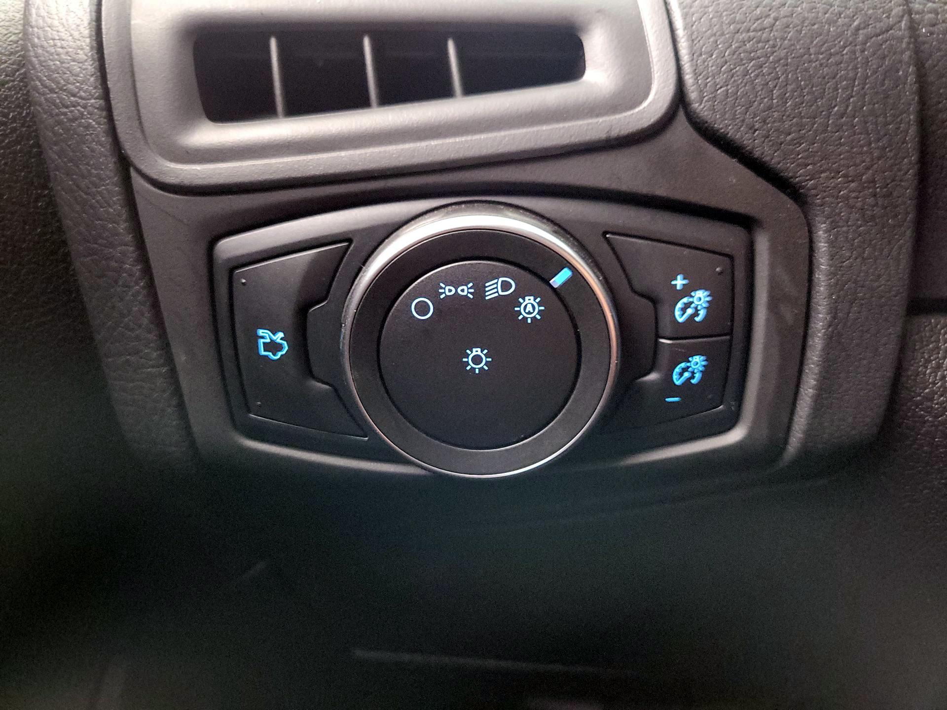 Thumbnail: 2018 Ford Focus - 13