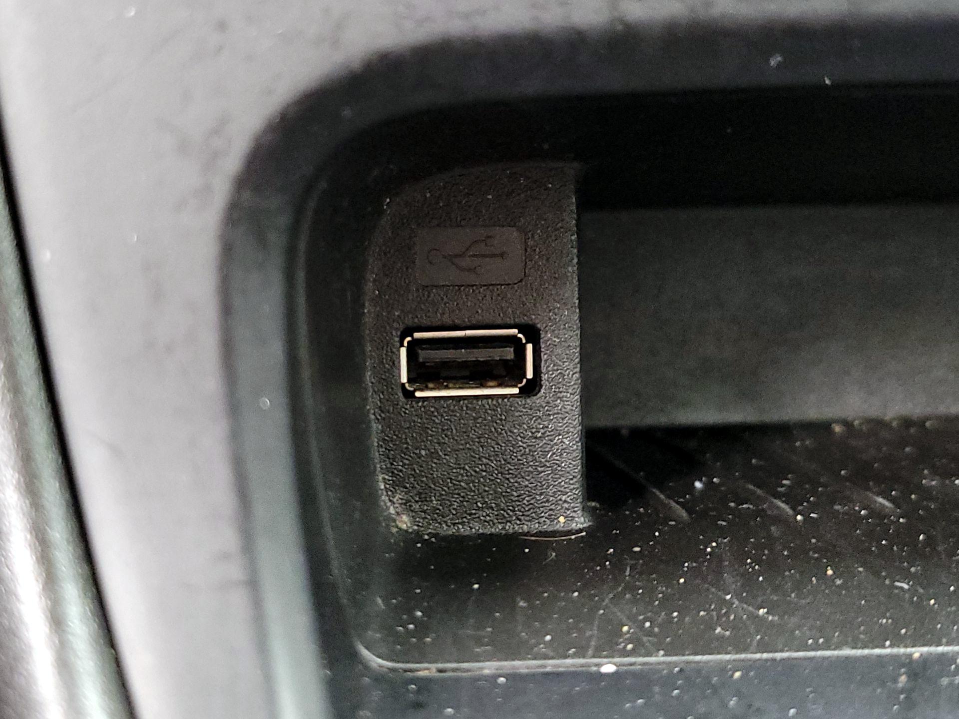 Thumbnail: 2018 Ford Focus - 18