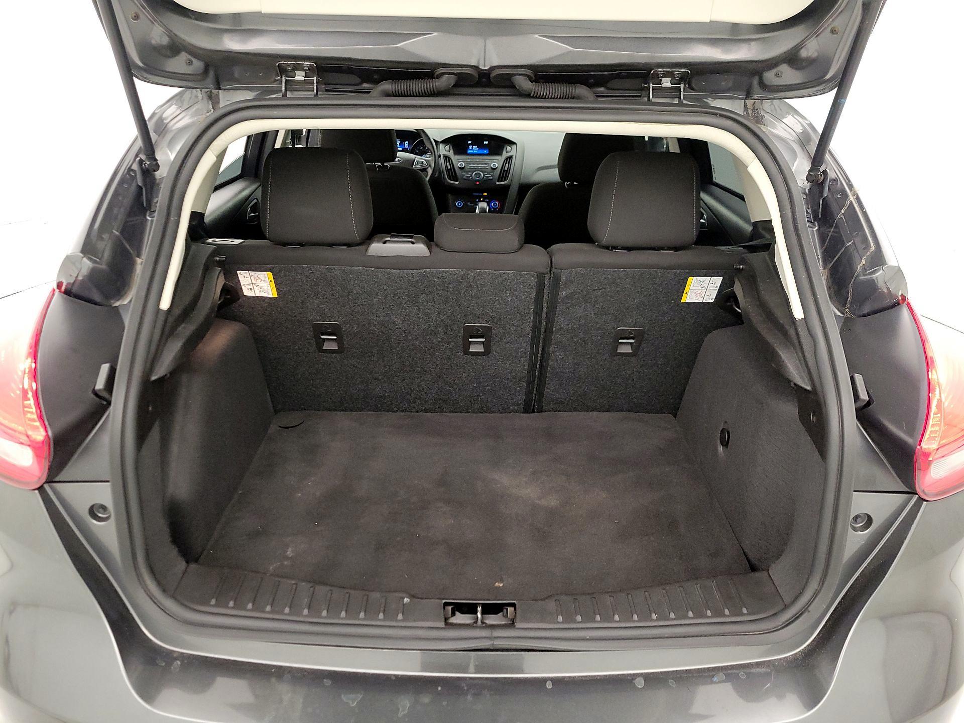 Thumbnail: 2018 Ford Focus - 20